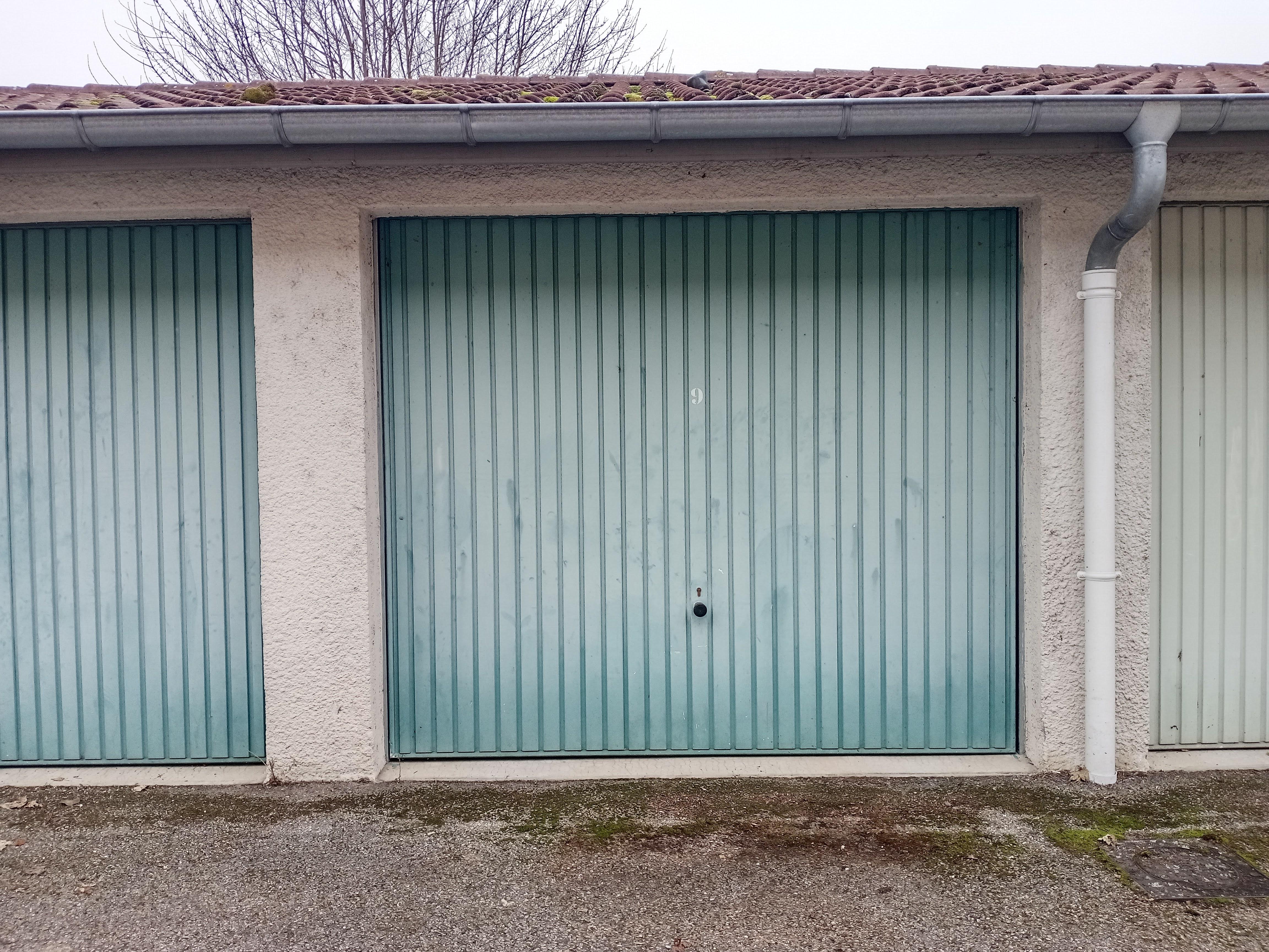 Location garage rez de chaussée