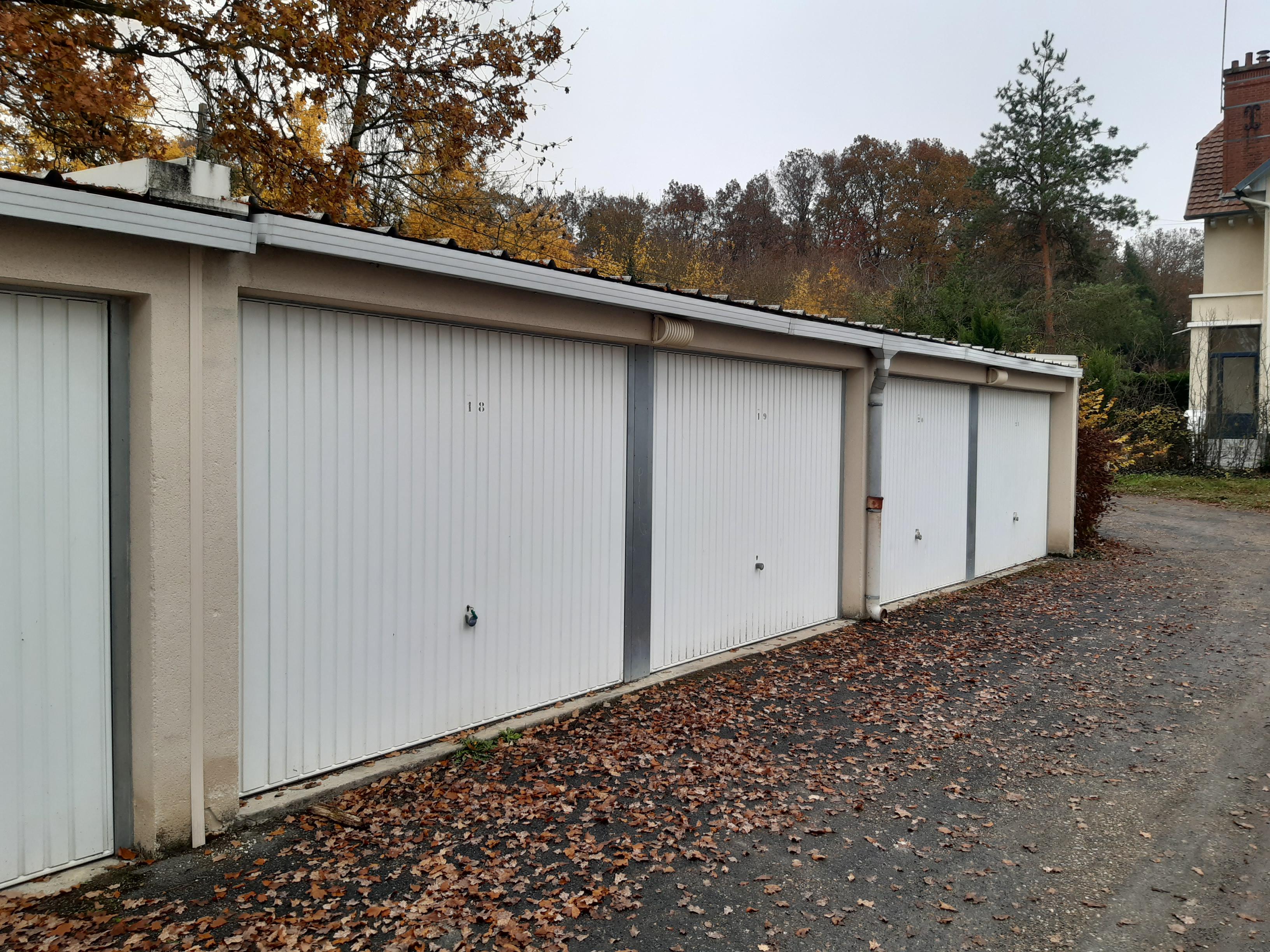A louer un garage / garde meuble à