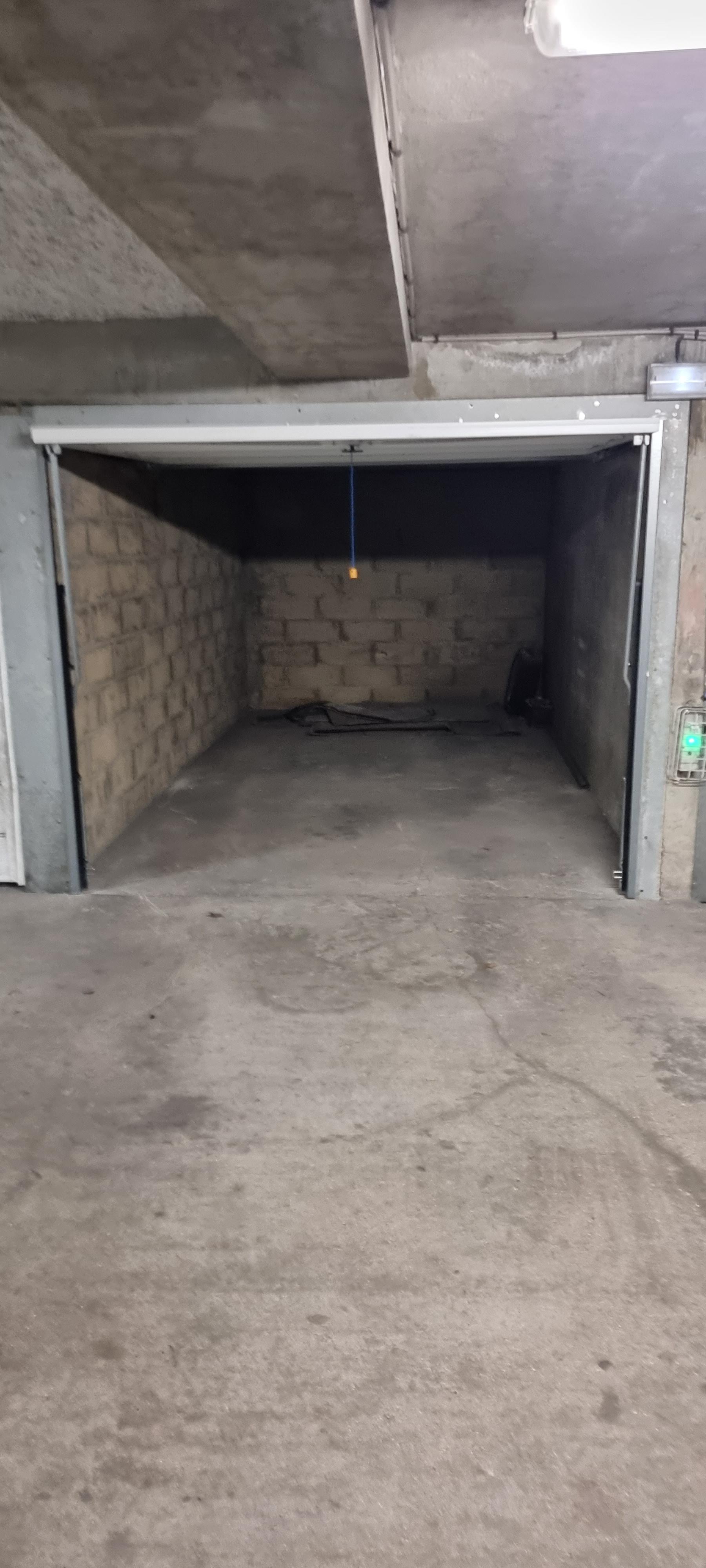 Garage sécurisé en garage Fontenay