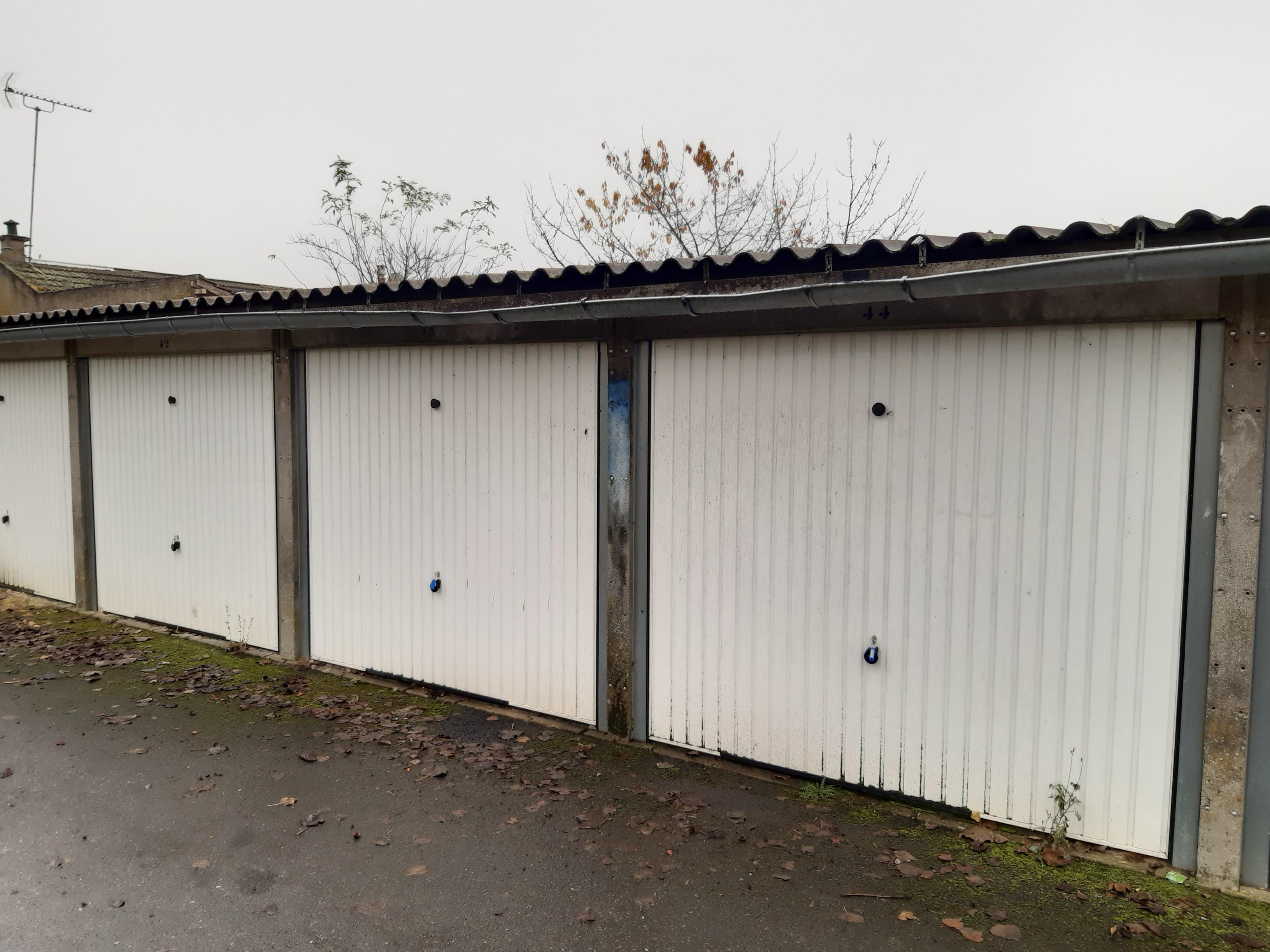 Location box de stockage / garage à Montargis
