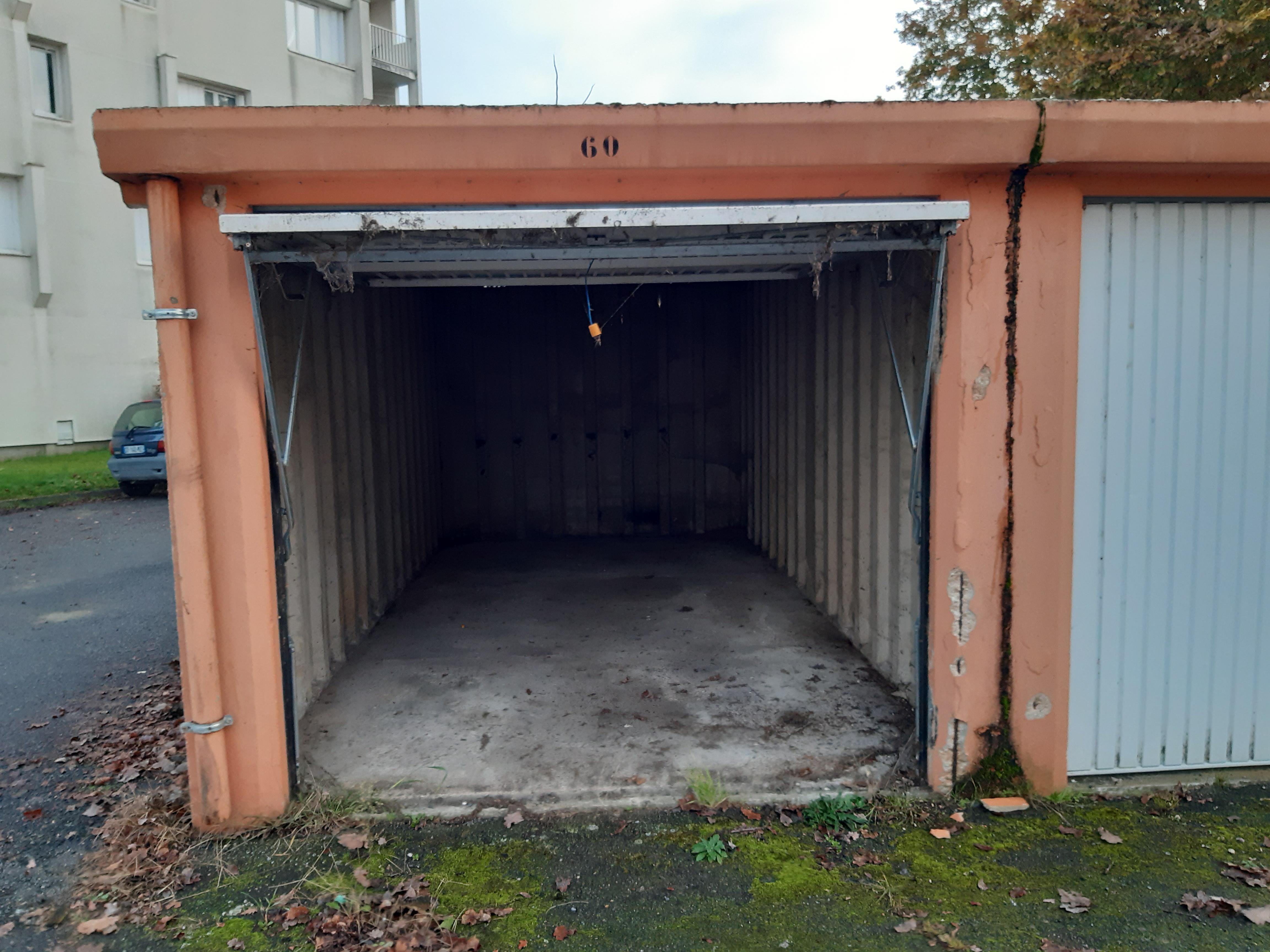 Garage ou garde meuble à louer