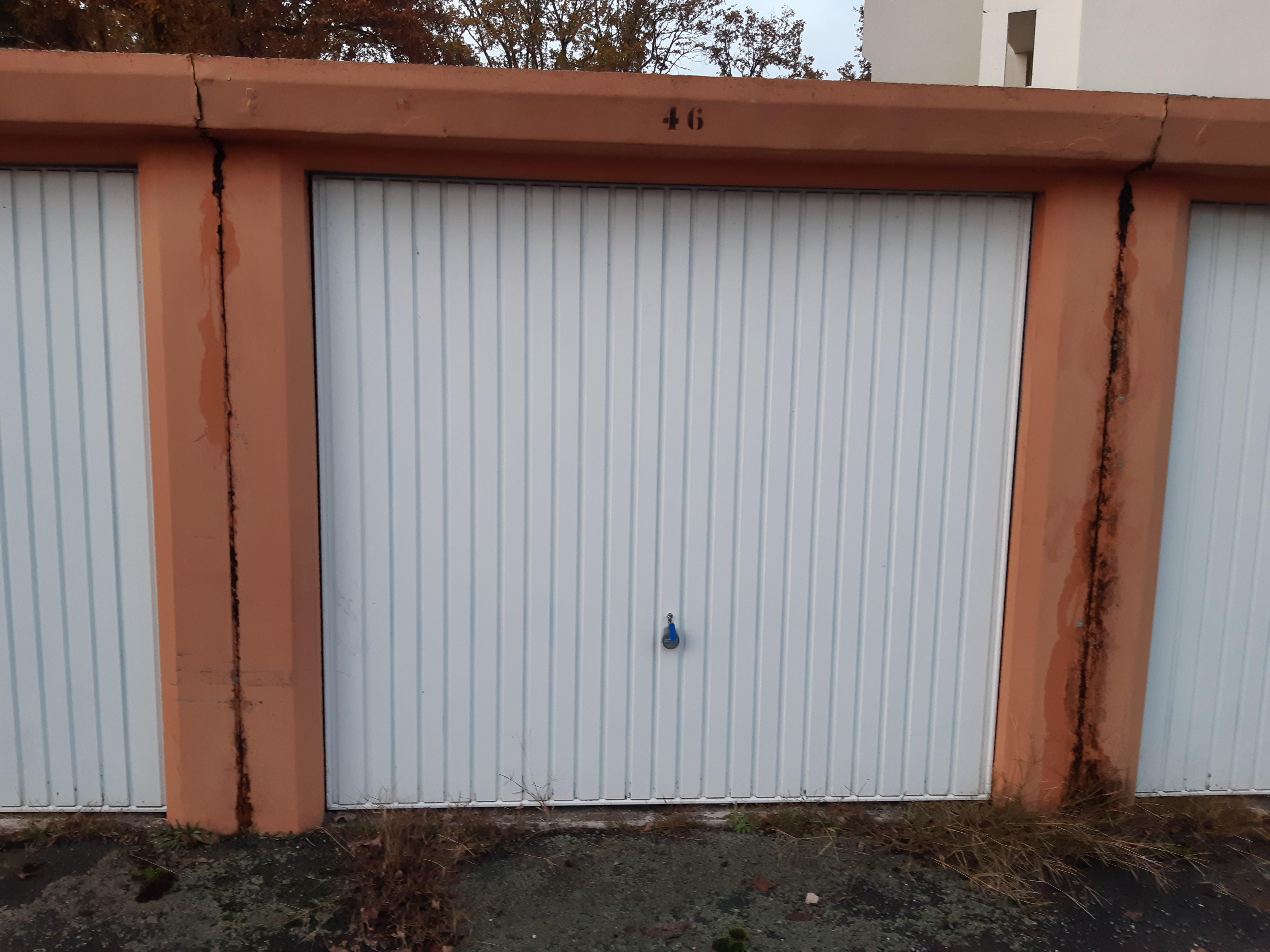 garage / box de stockage à louer