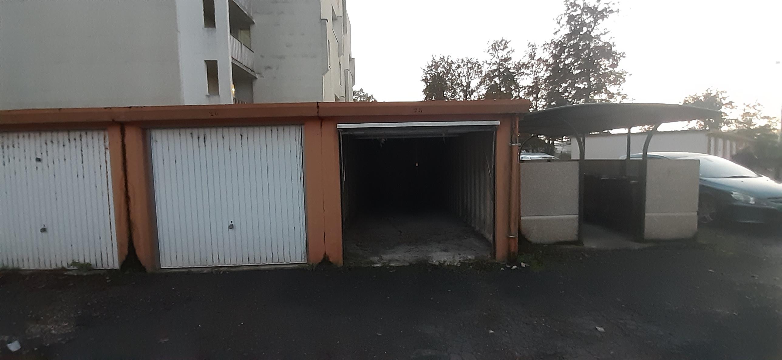 Garage / Espace de stockage - 13m2 Chalette