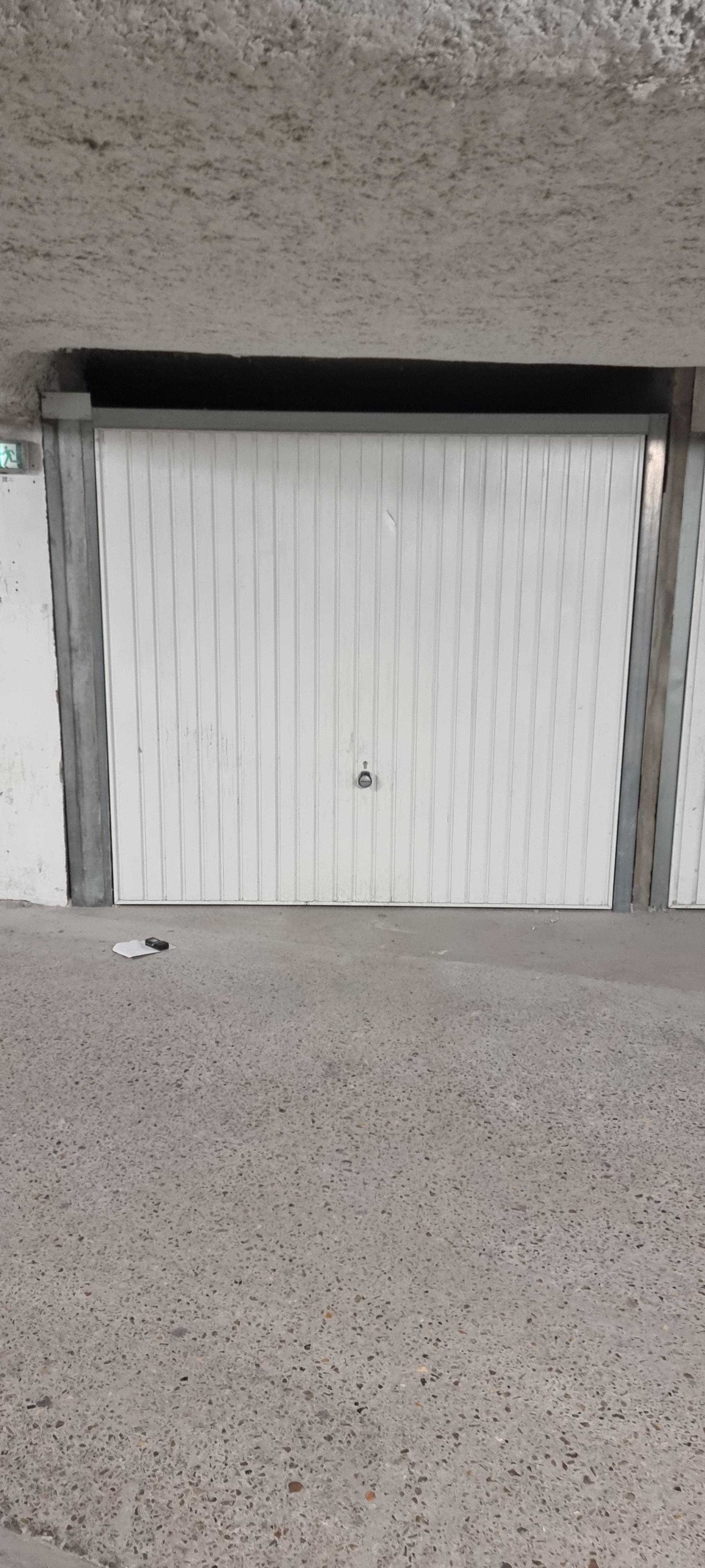 Garage à louer