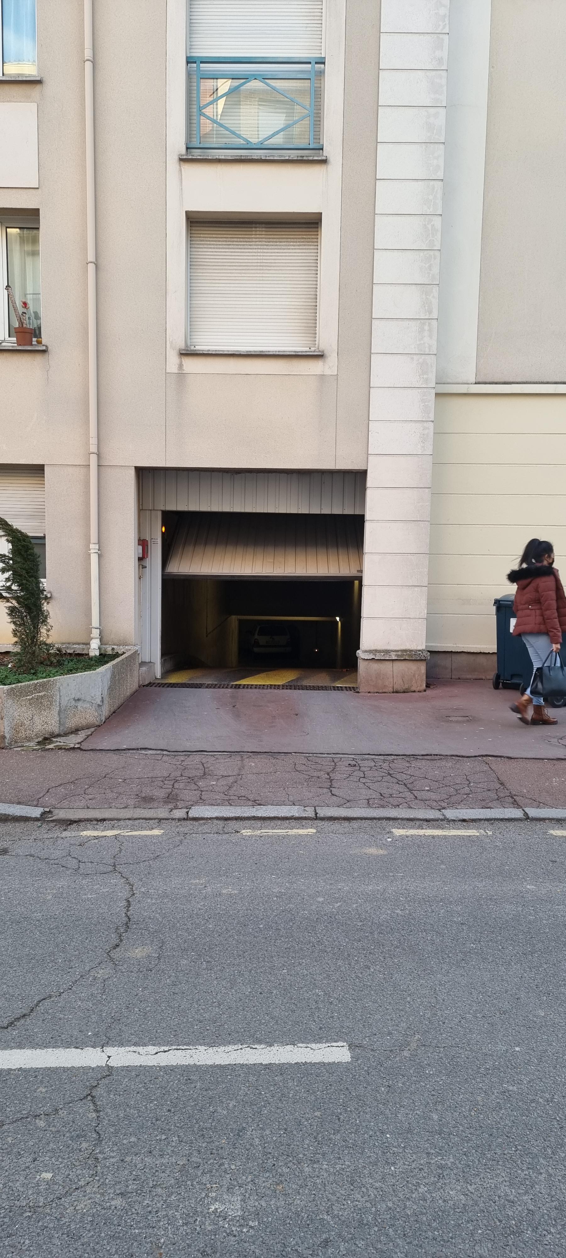 Garage privé et fermé / St-Germain-en-Laye / Mareil-Marly