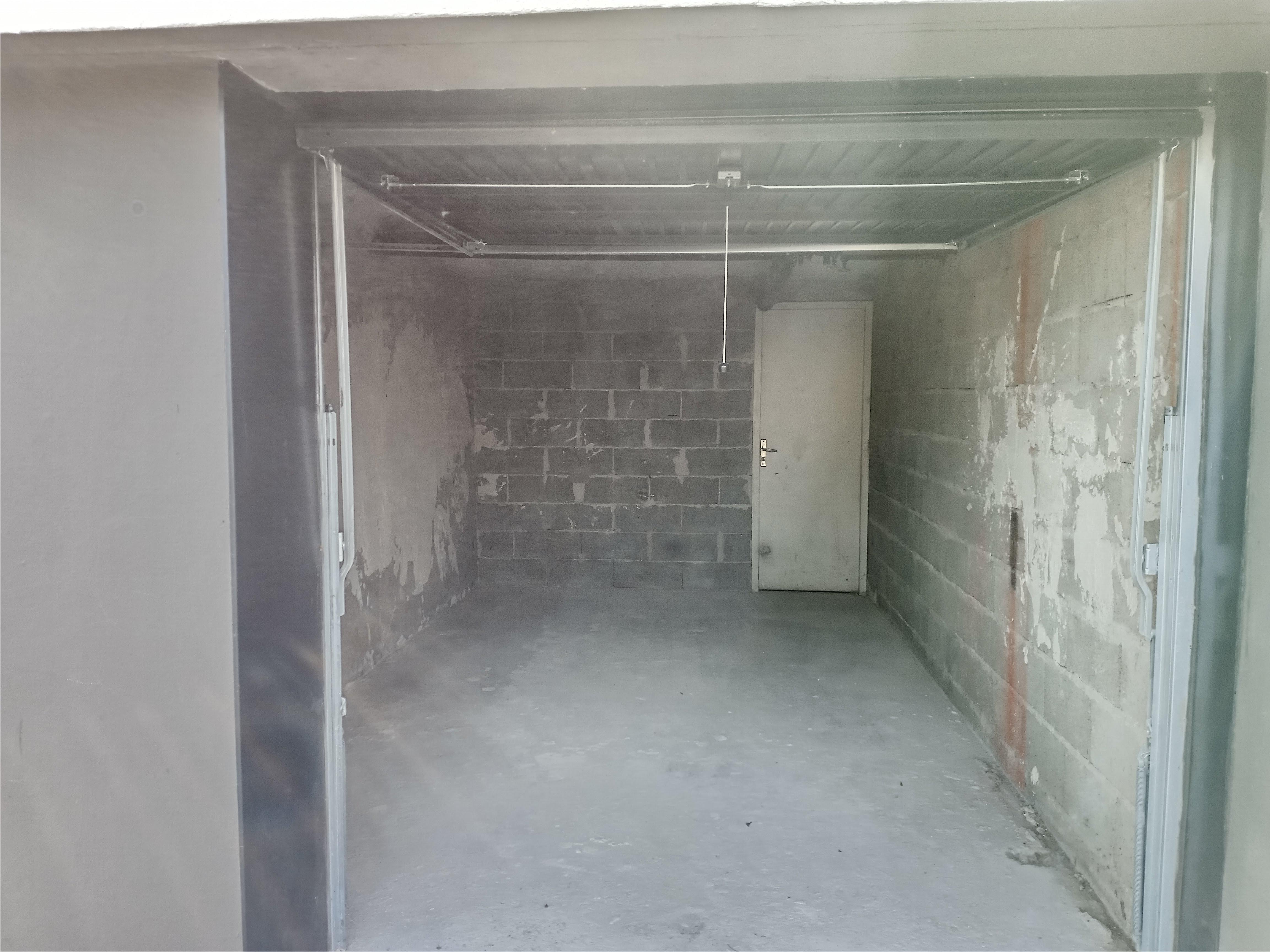 Garage à louer