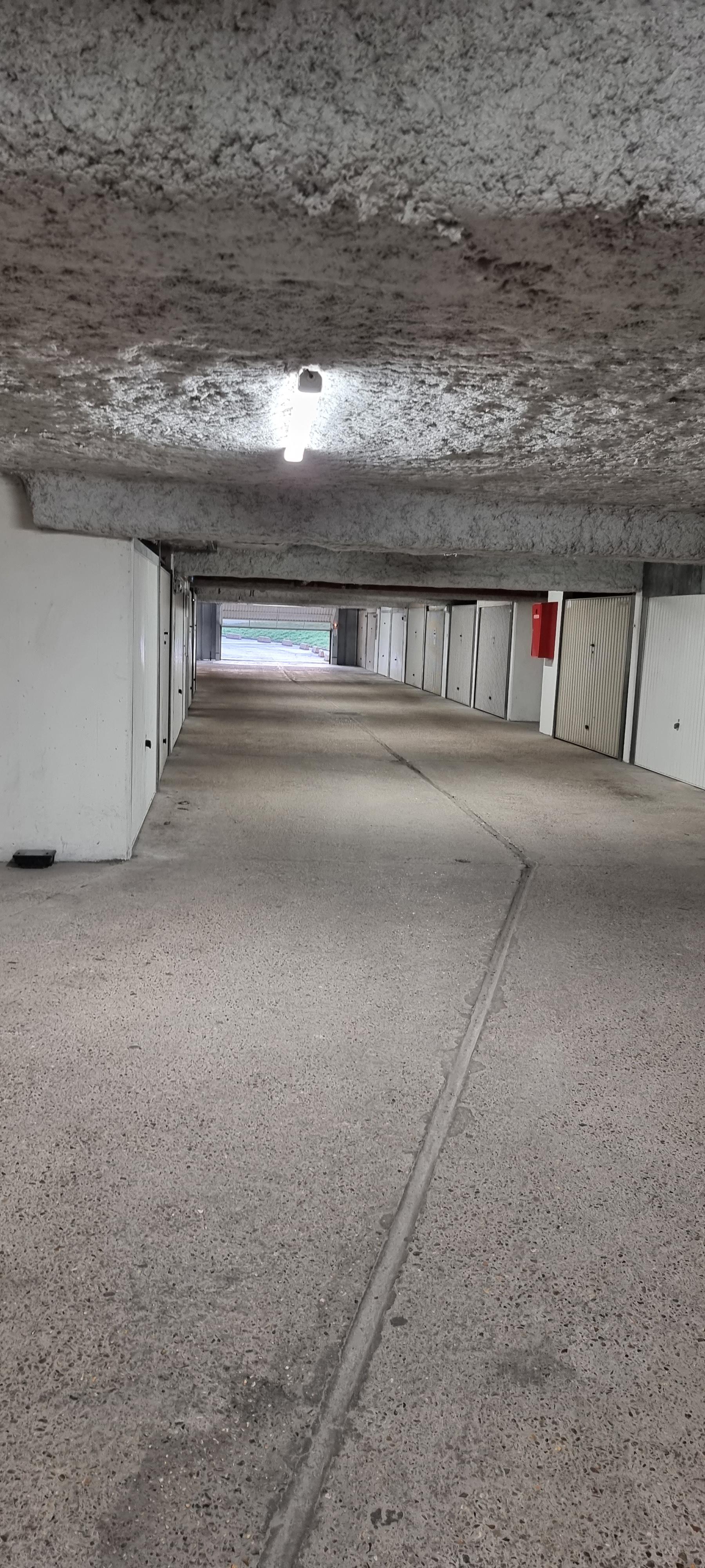 Garage sécurisé en sous-sol