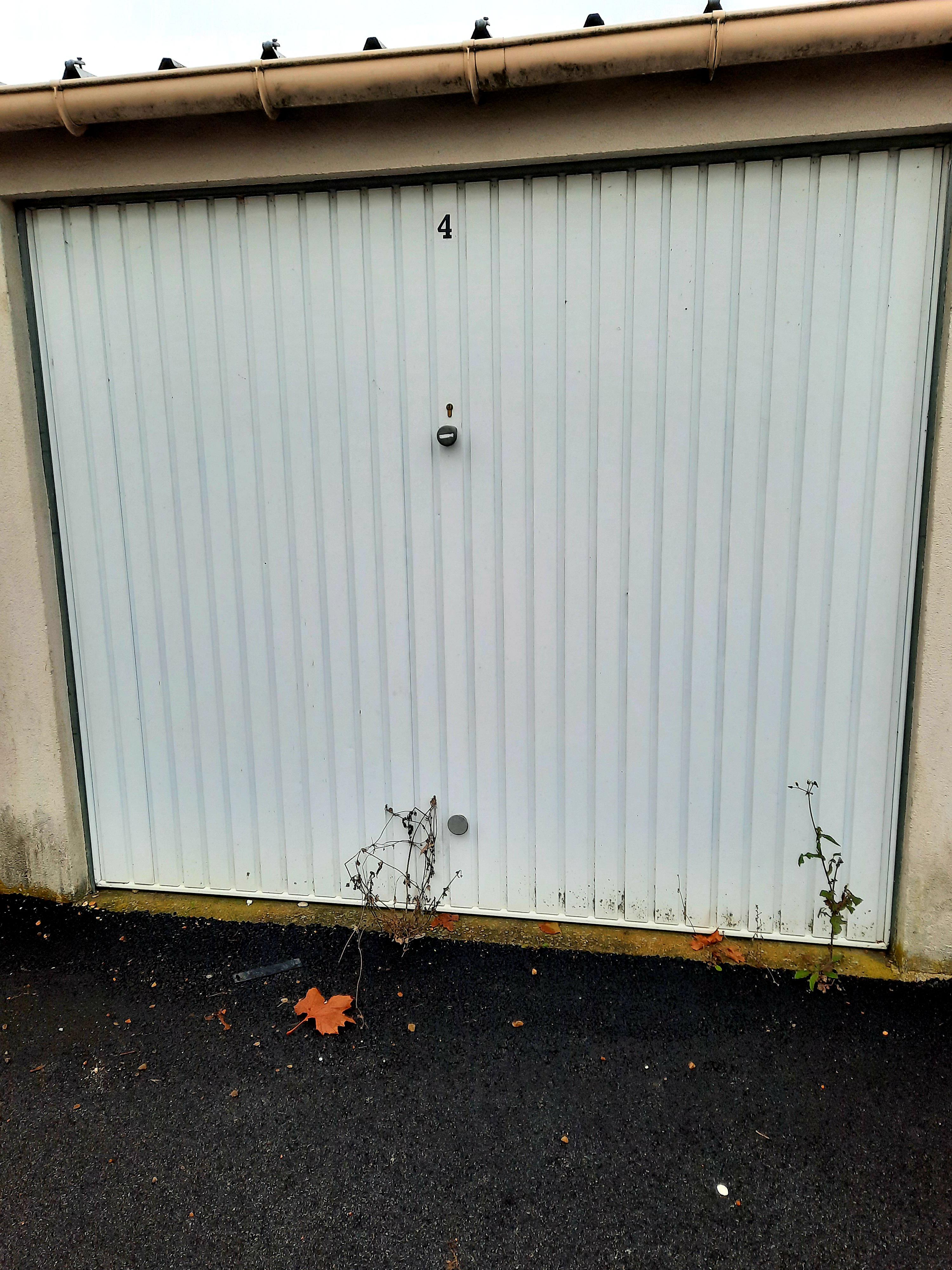 Garde meuble / garage sécurisé