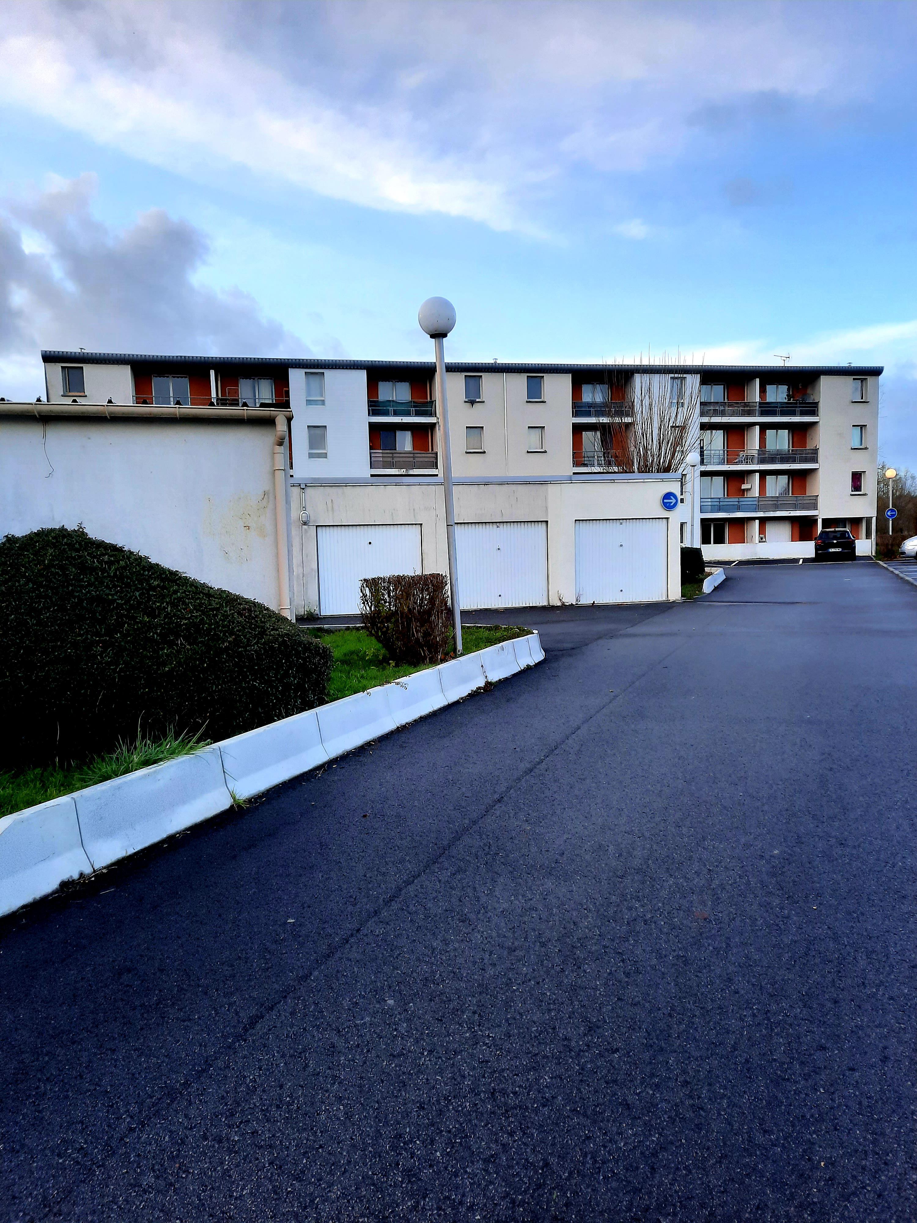 Garde meuble / garage à louer