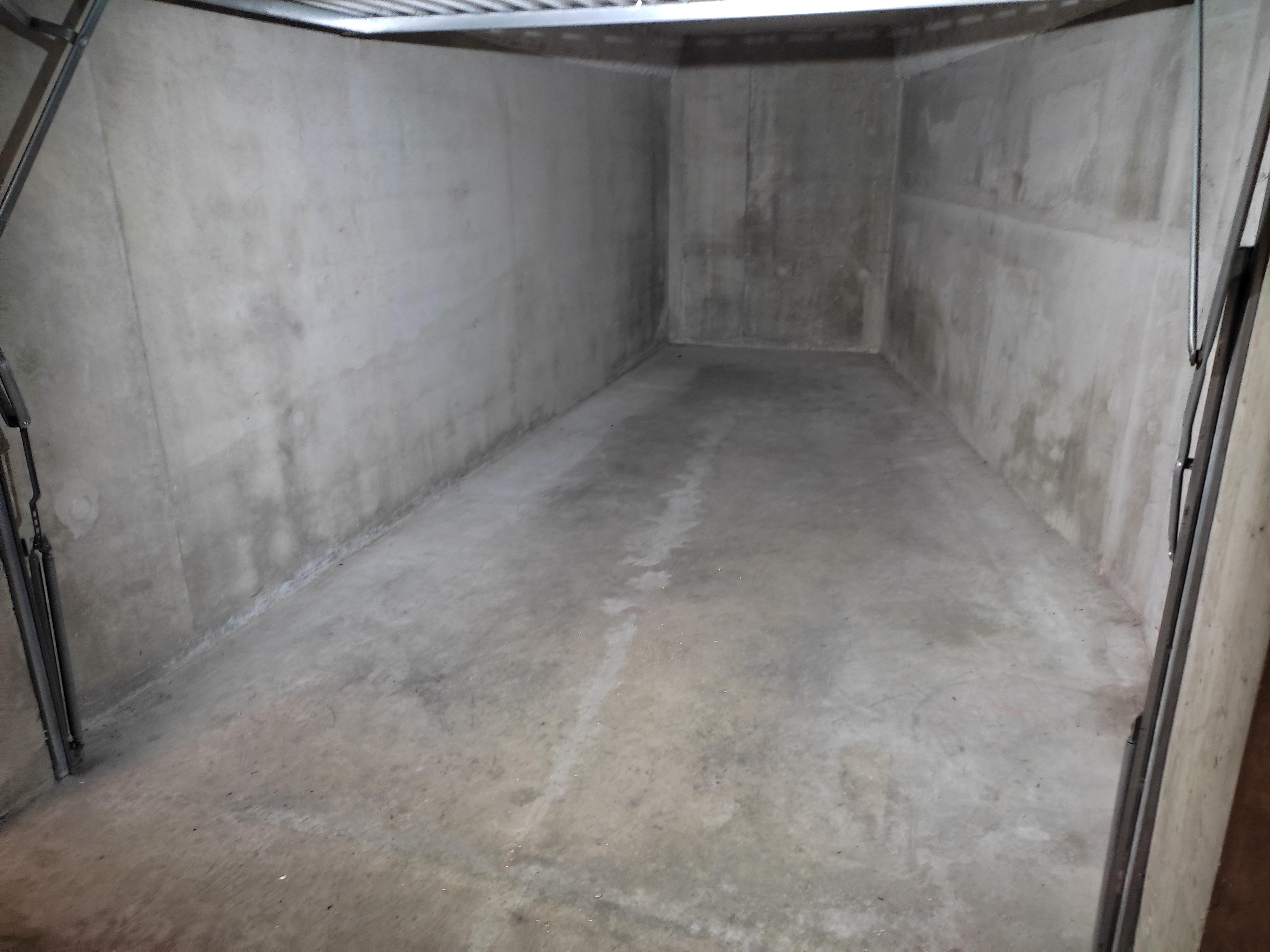 Garage en sous-sol / Parking