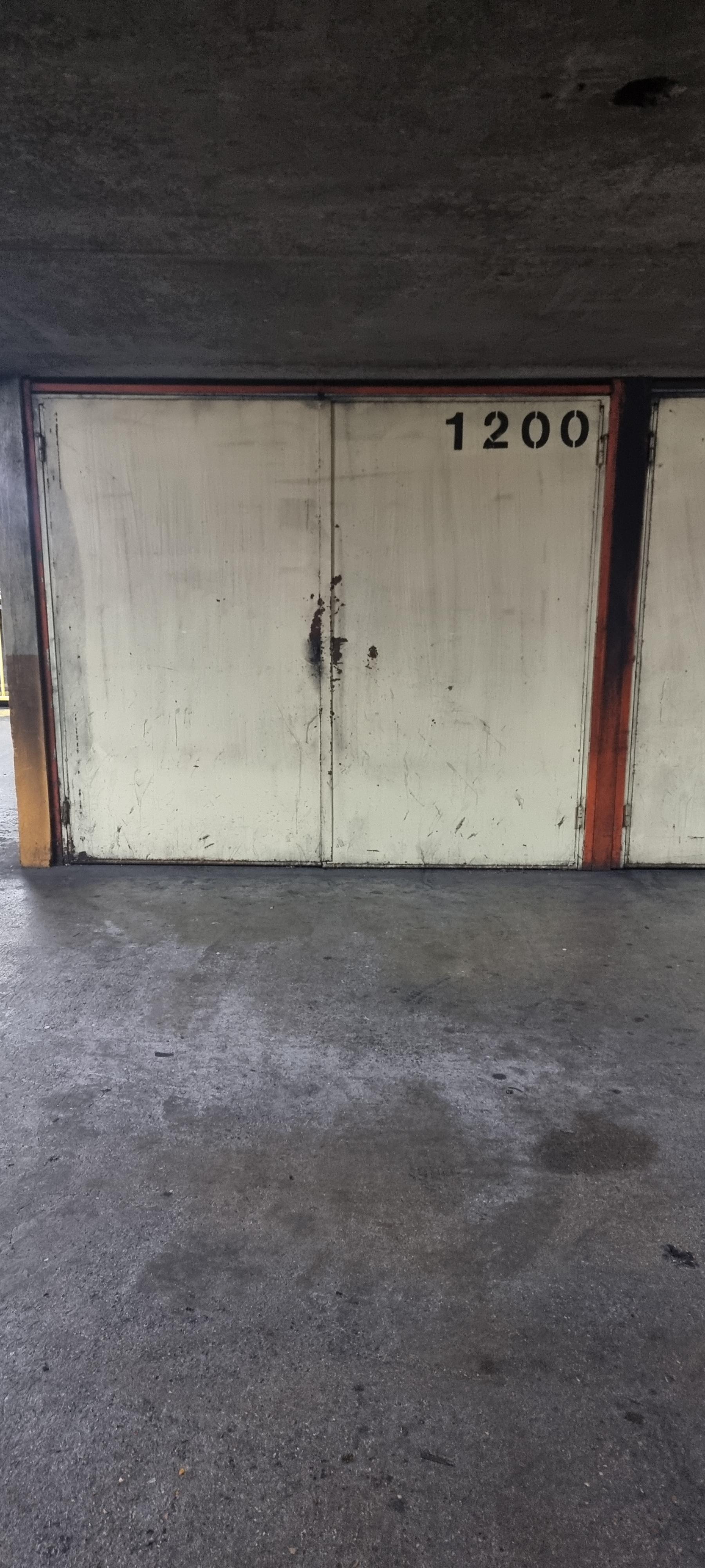Garage à louer
