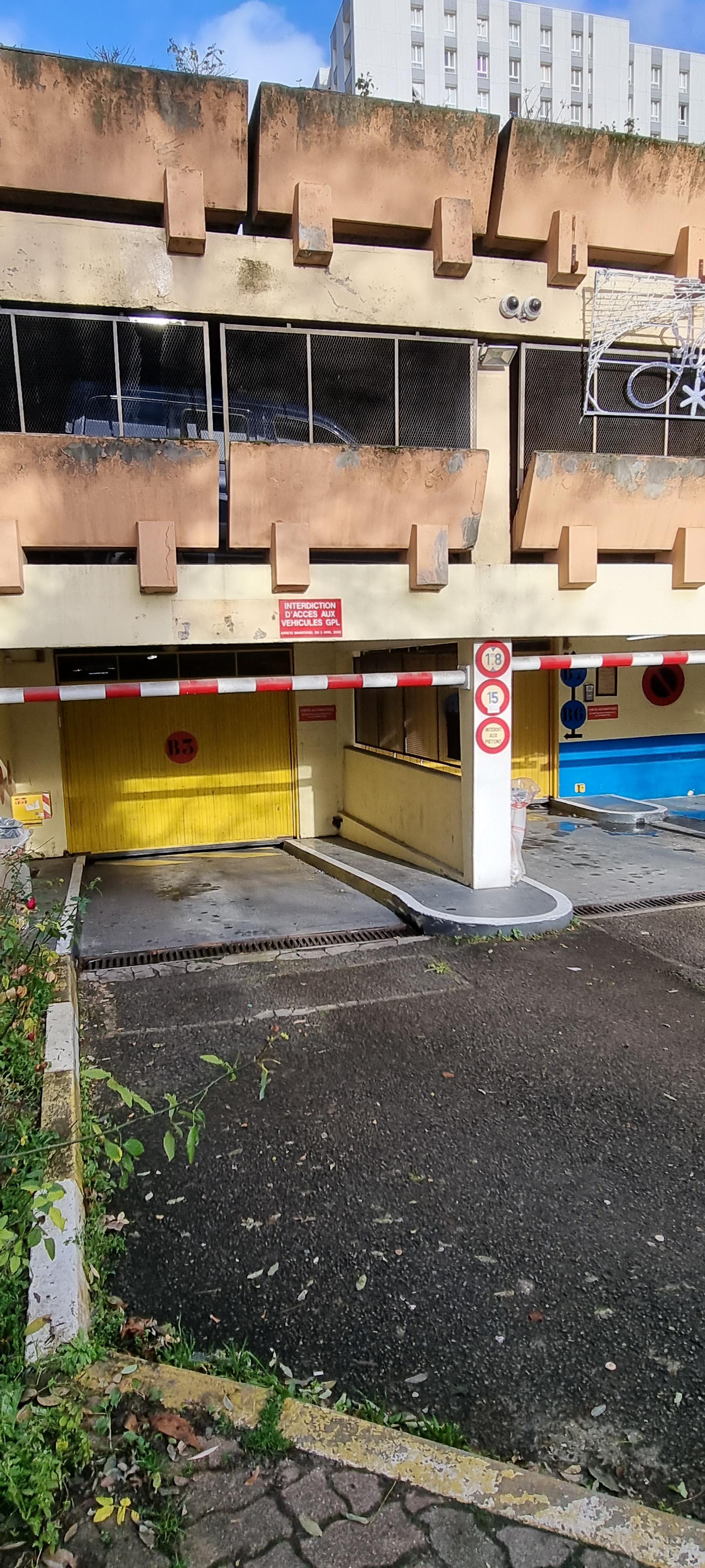 Garage à louer