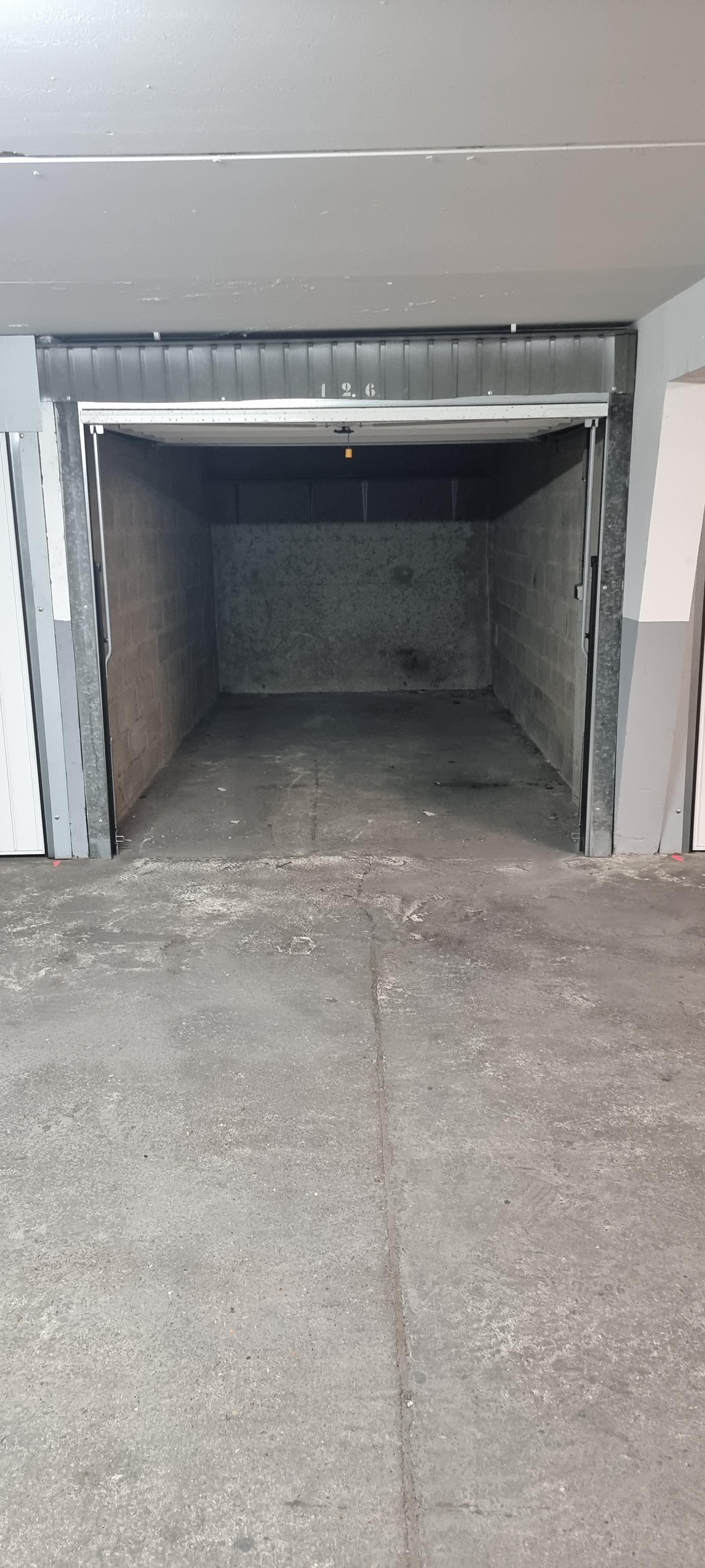 Garage en location / Parking