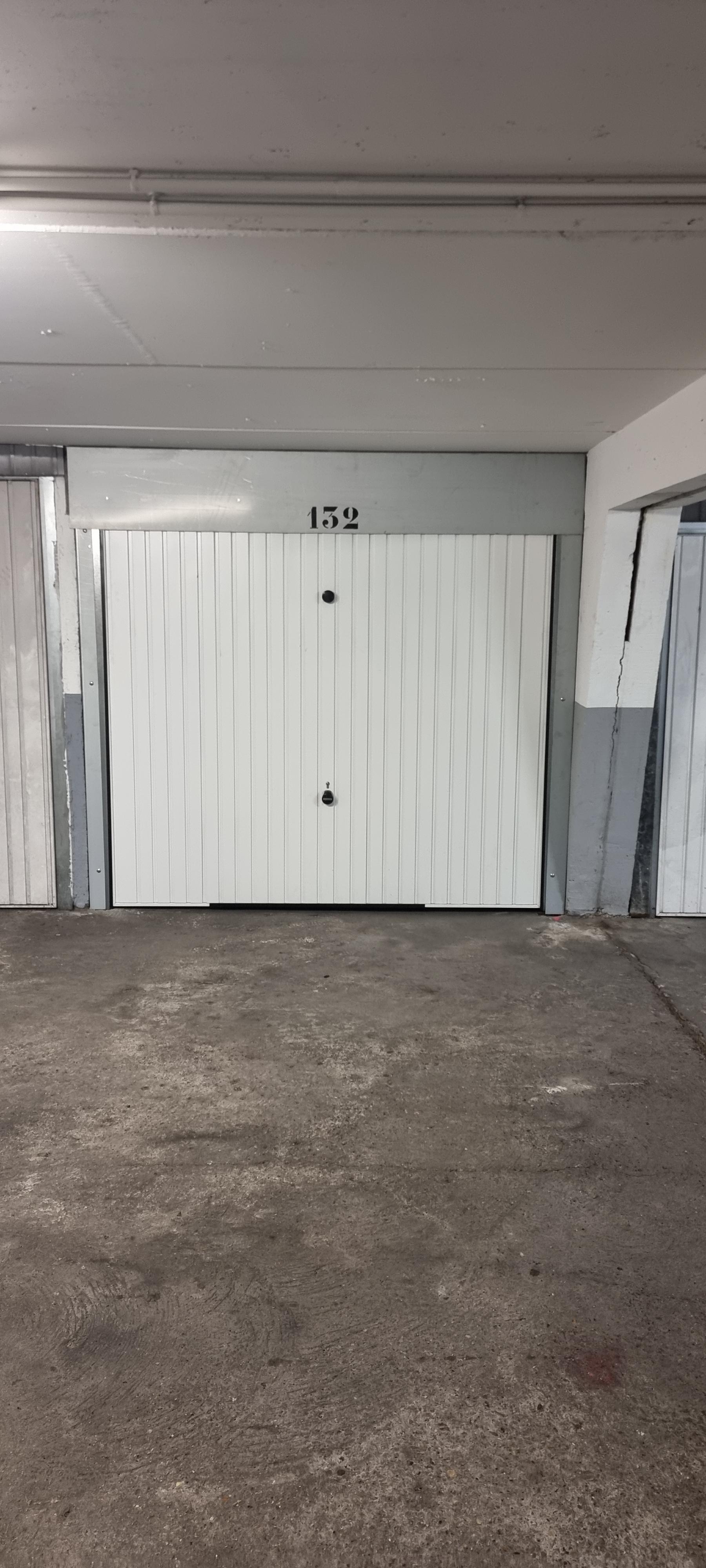 Bezons - Garage fermé