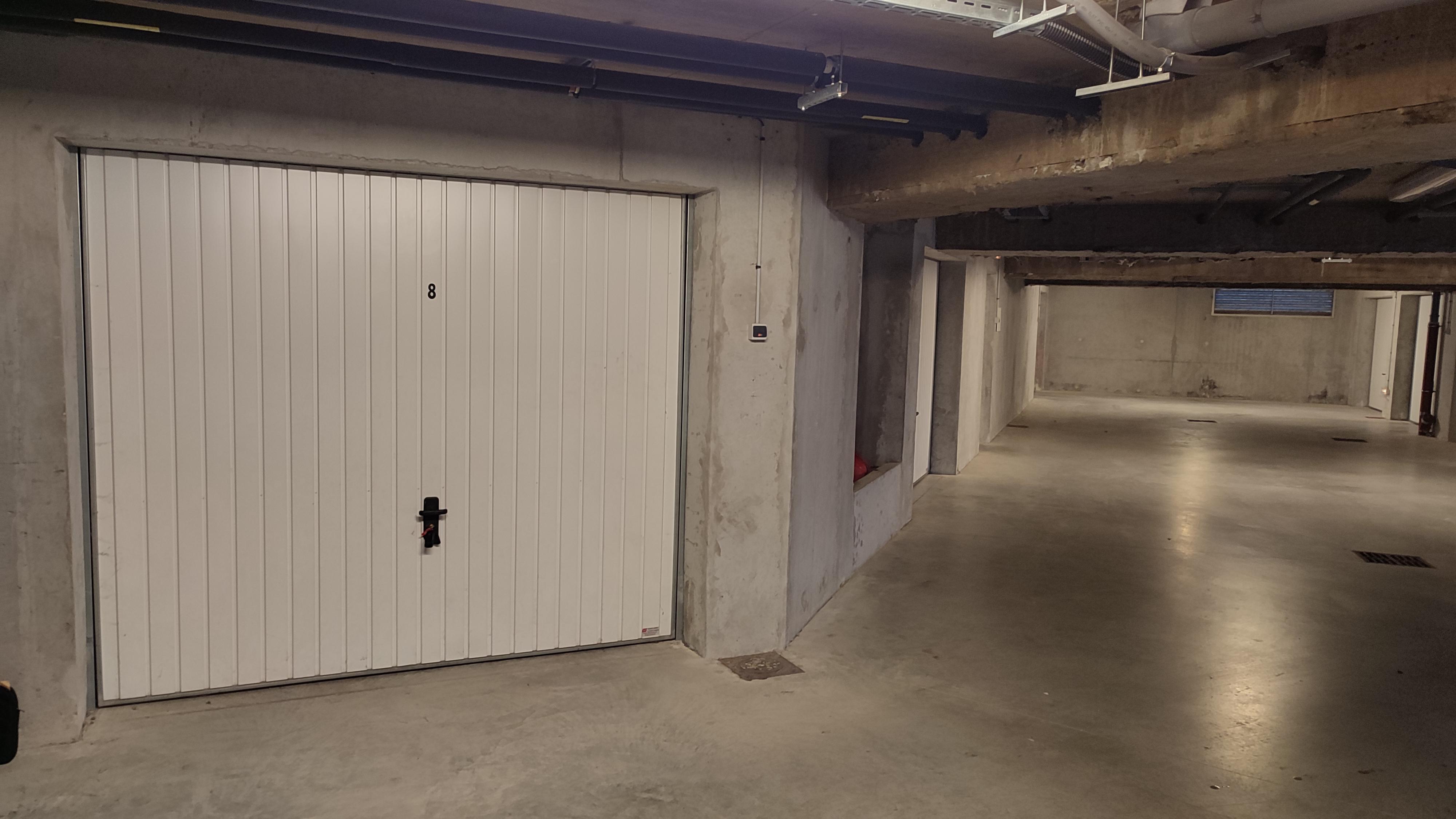 Location / Garage / Oyonnax