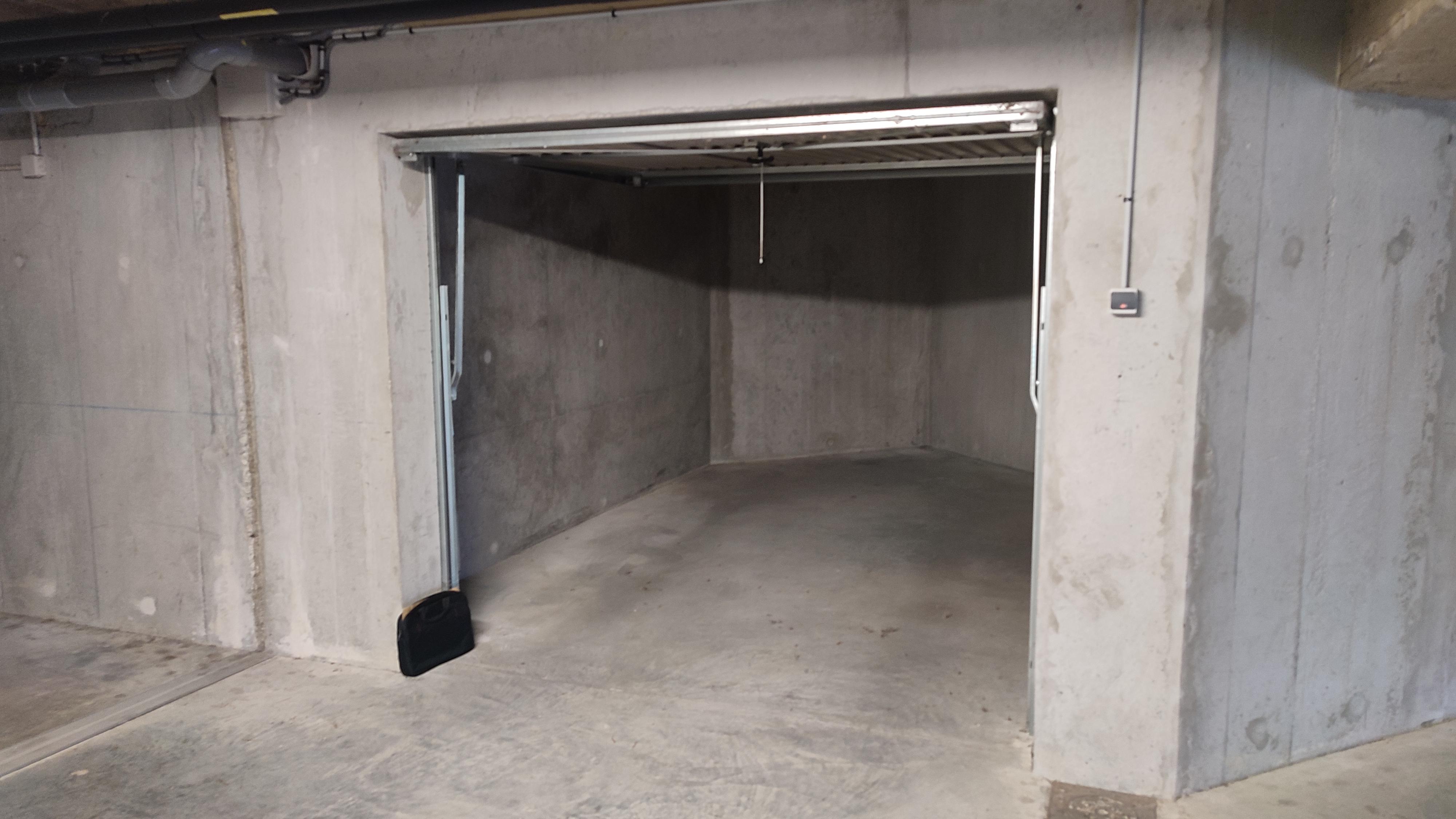 Location / Garage / Oyonnax