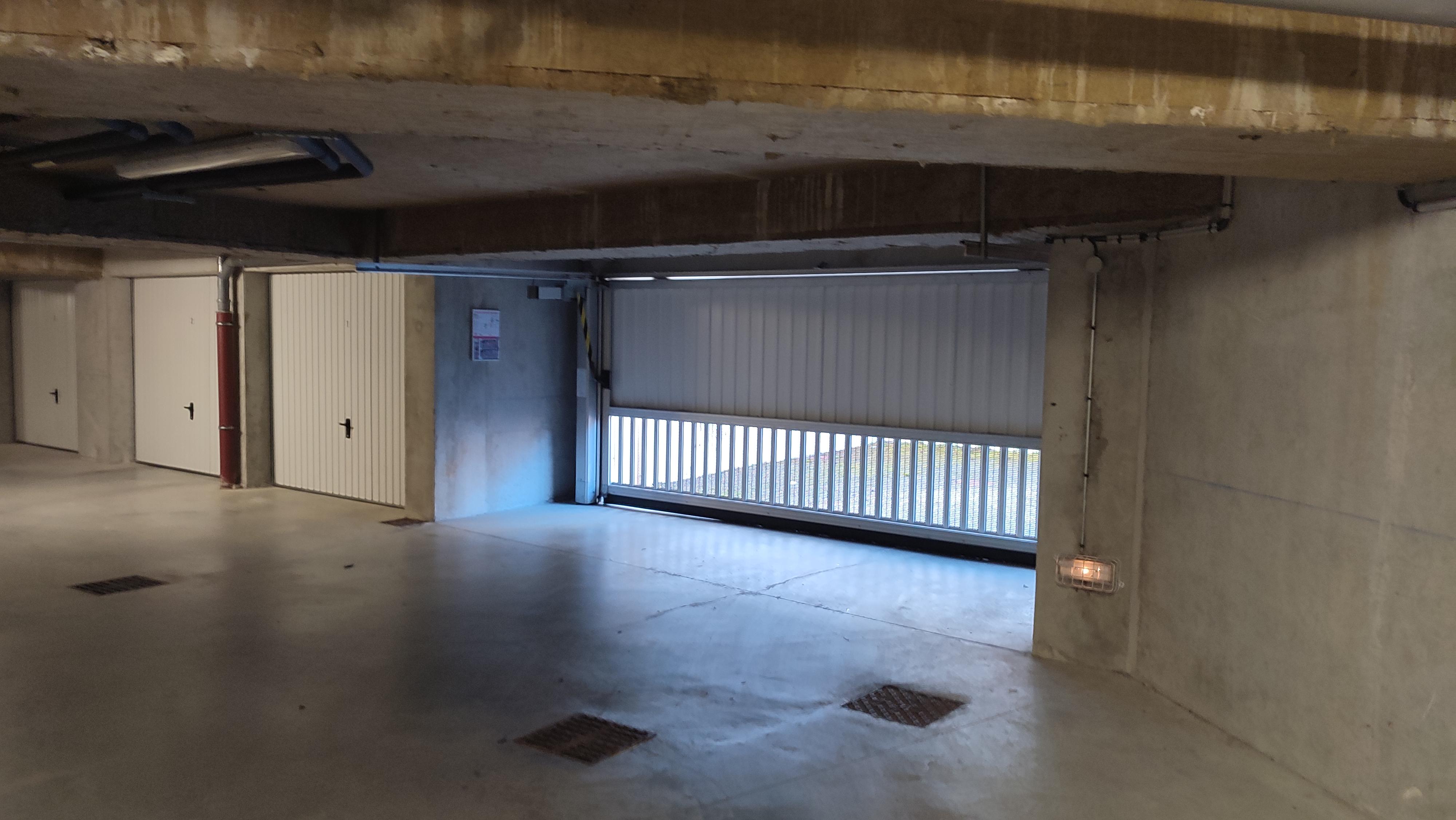 Location / Garage / Oyonnax