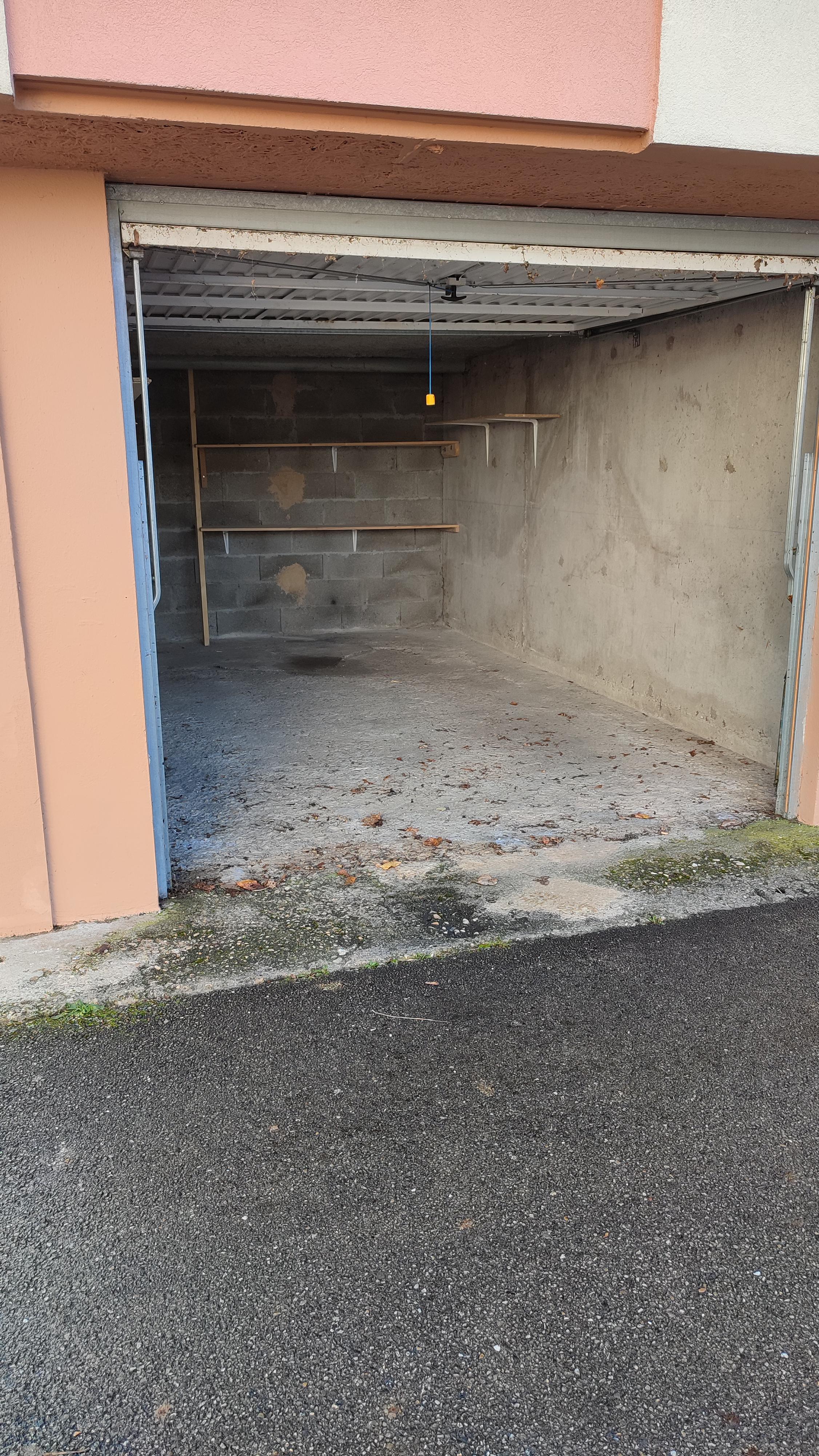 Garage à louer