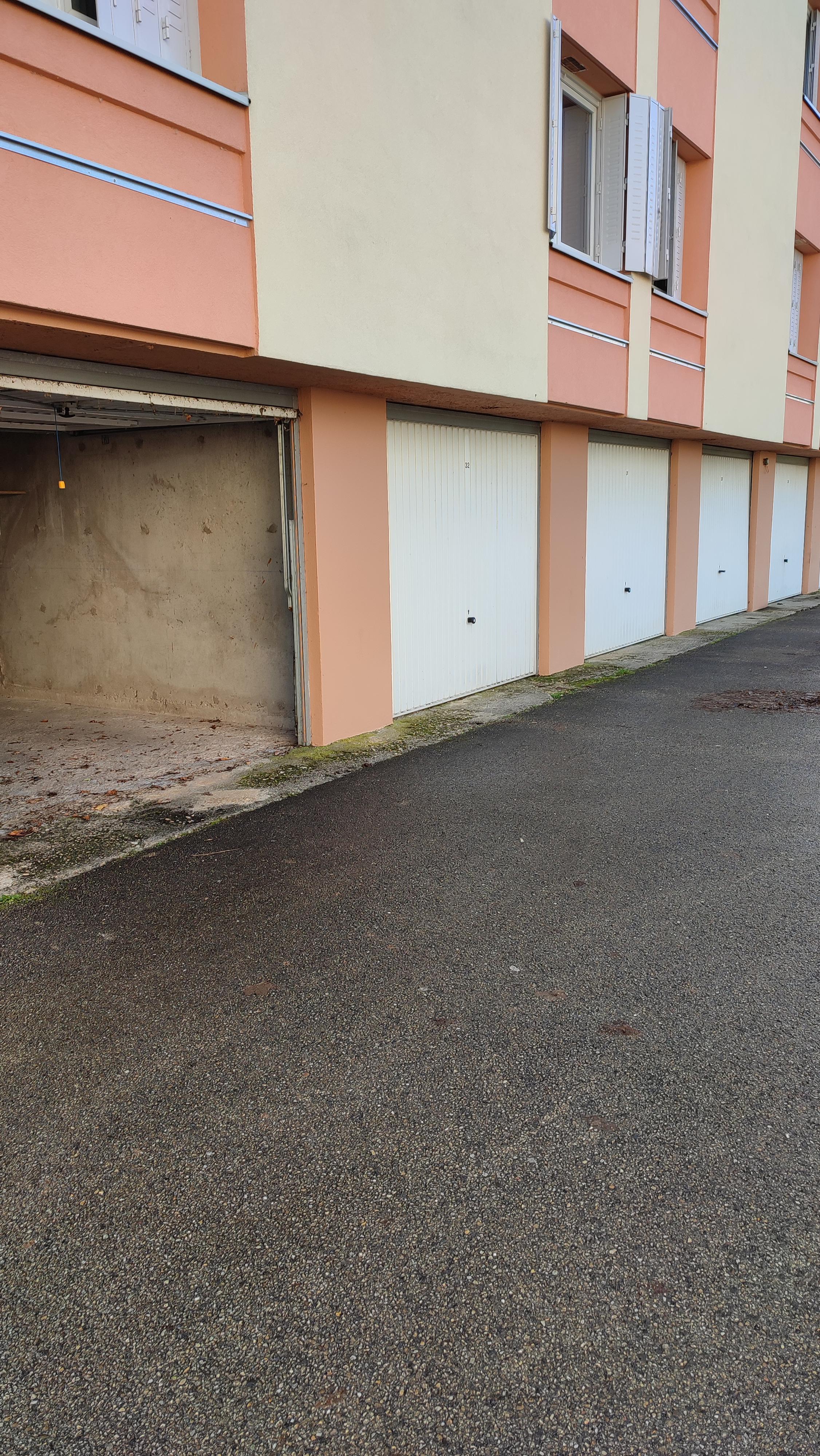 Garage à louer