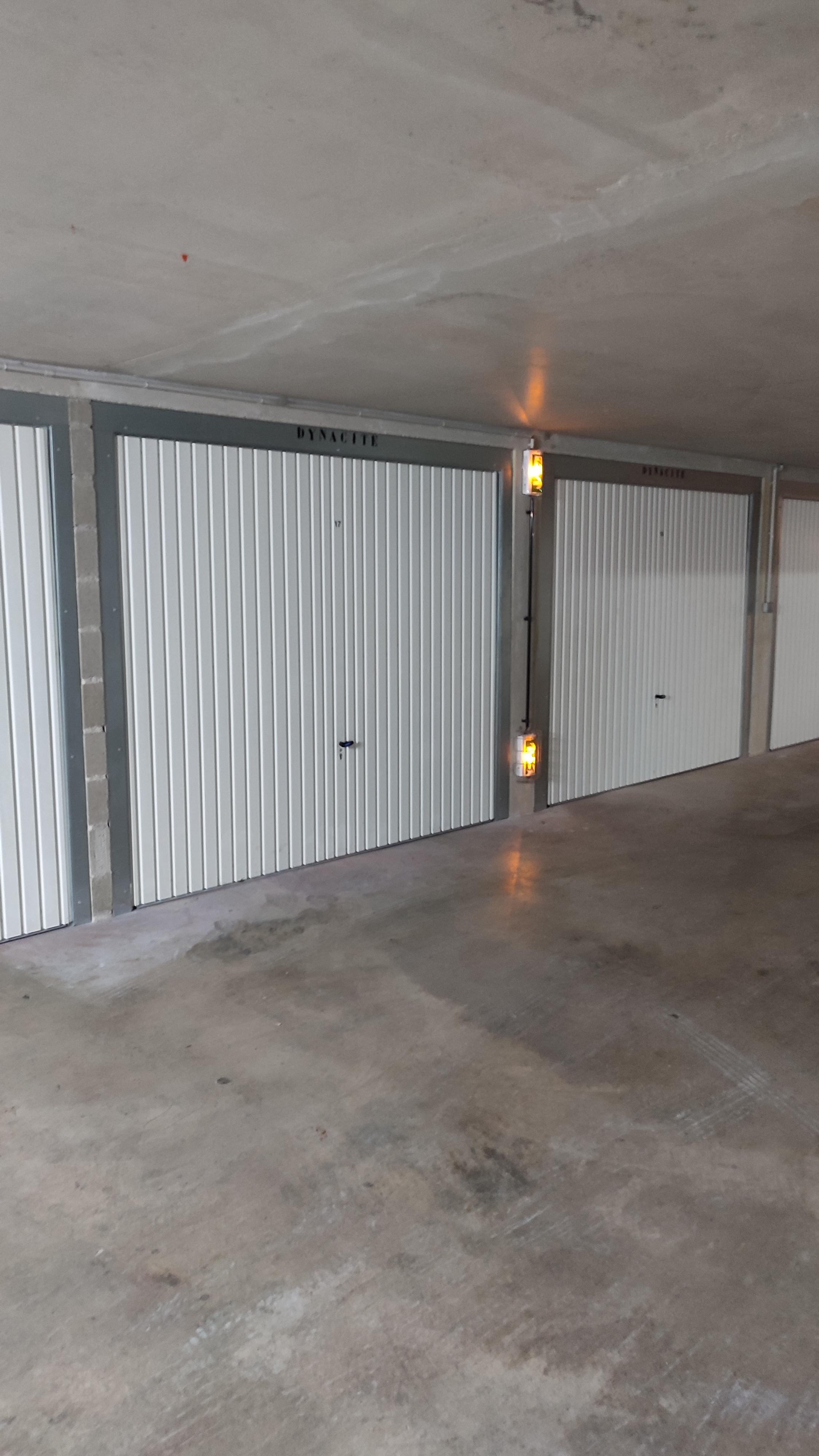 Garage à louer proche mairie