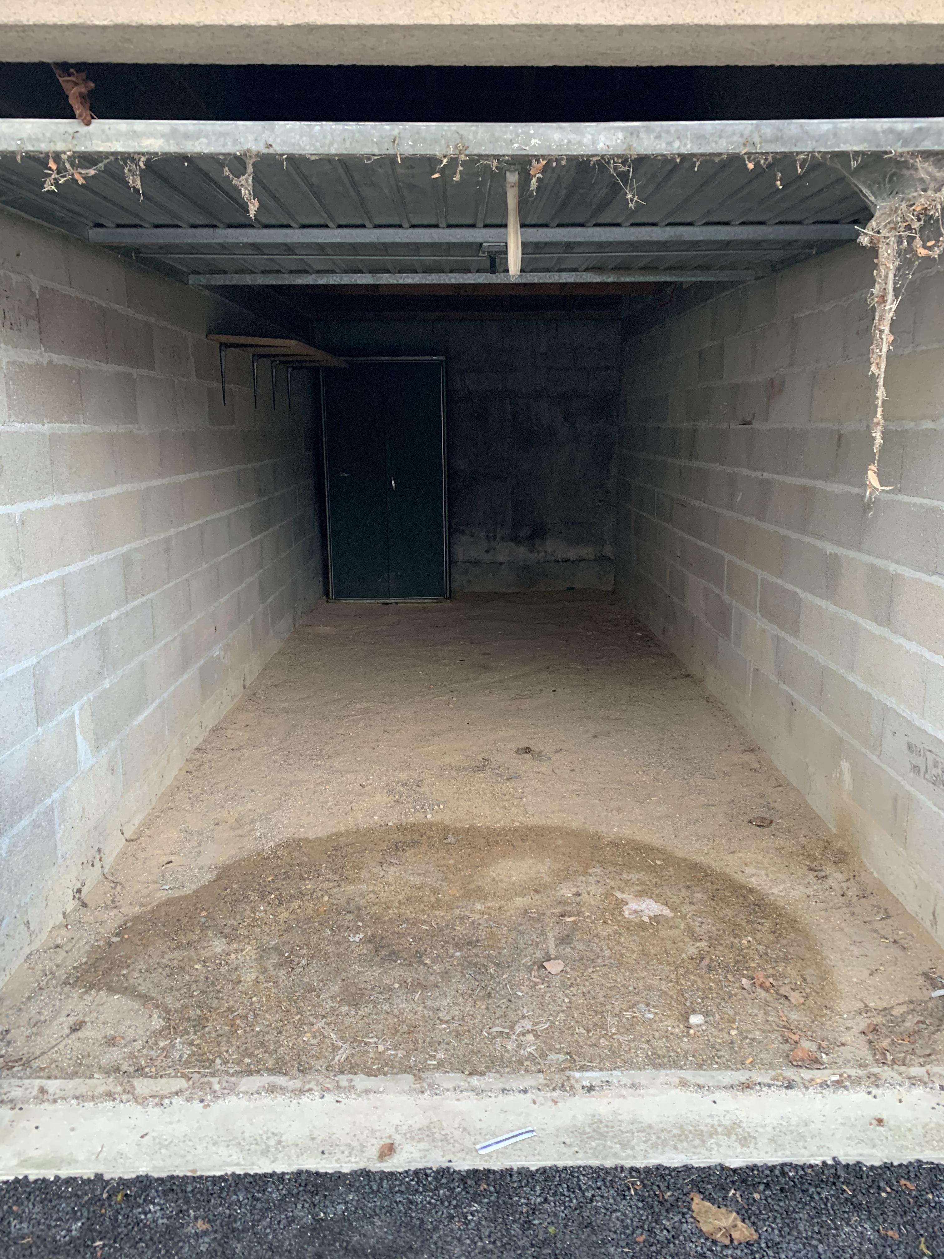 Garage / garde meuble sécurisé
