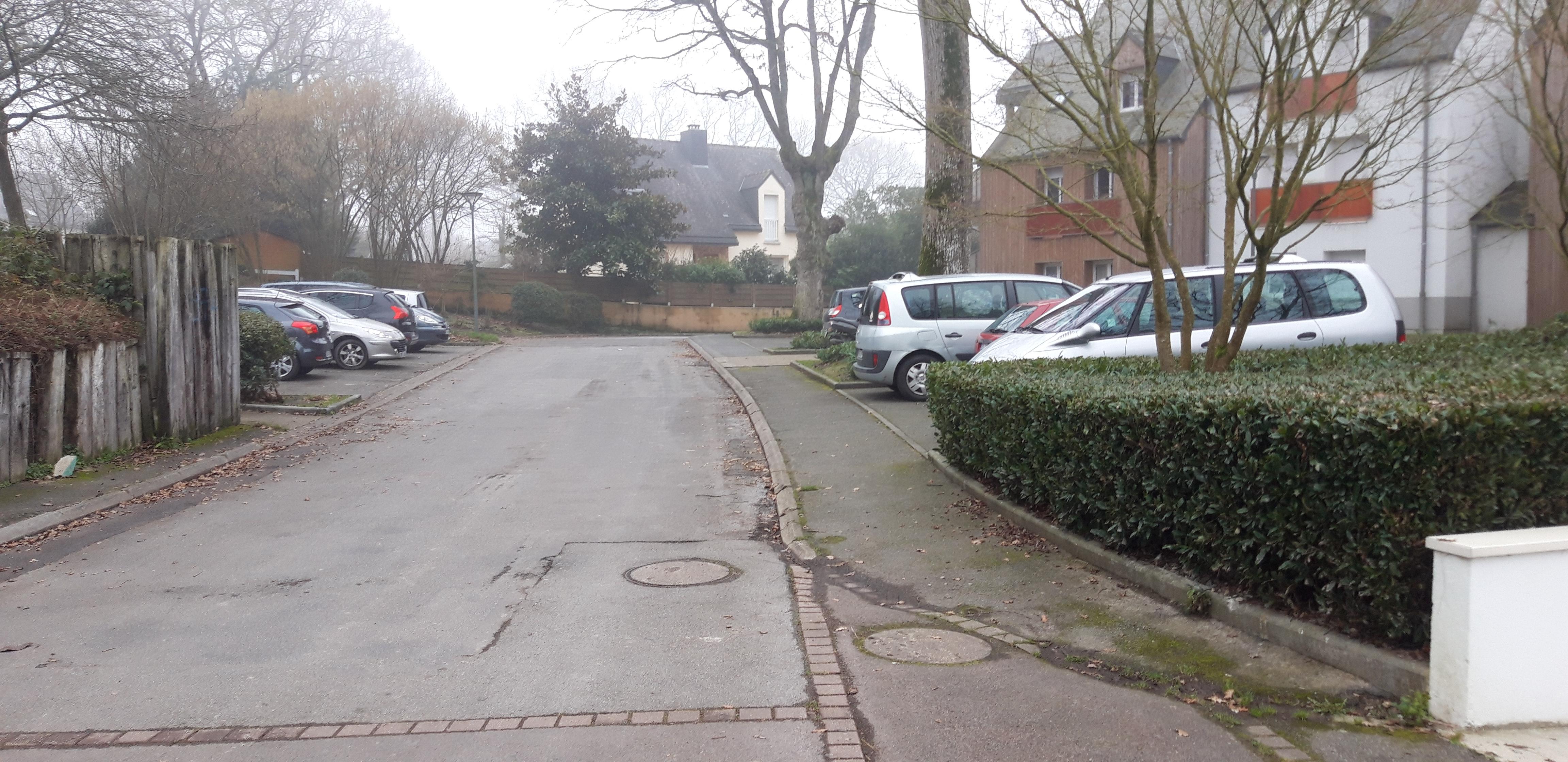 Grand garage en trapèze / Chateaubourg / Chêne