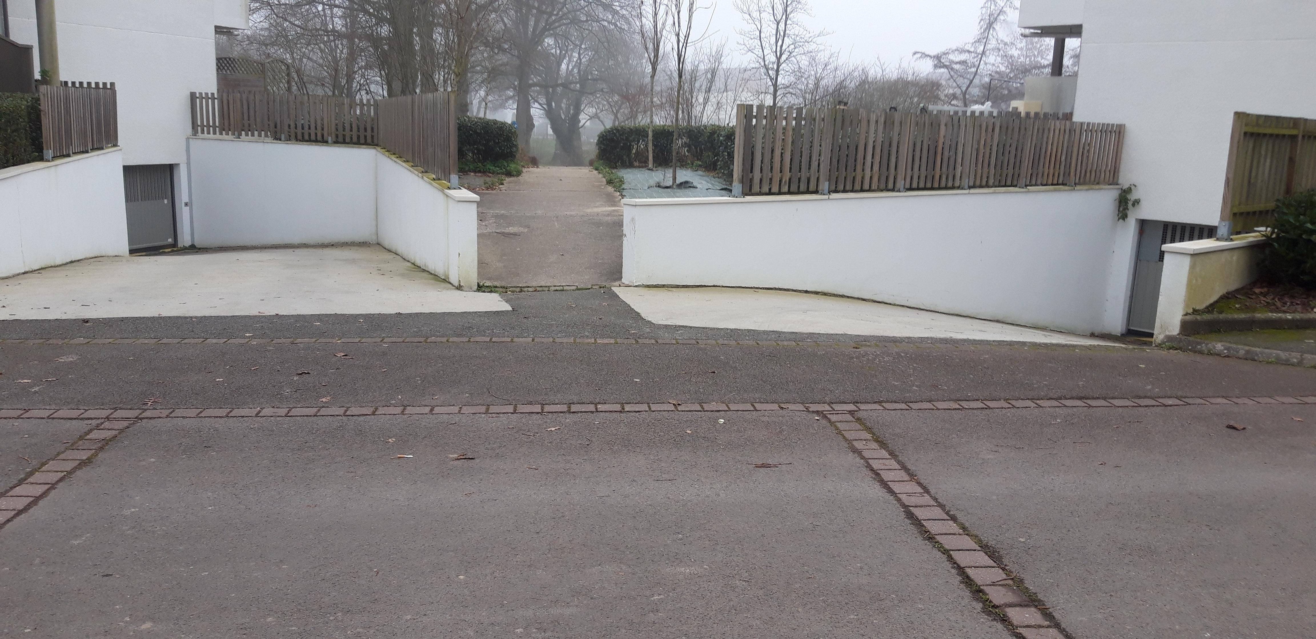 Garage sécurisé à louer