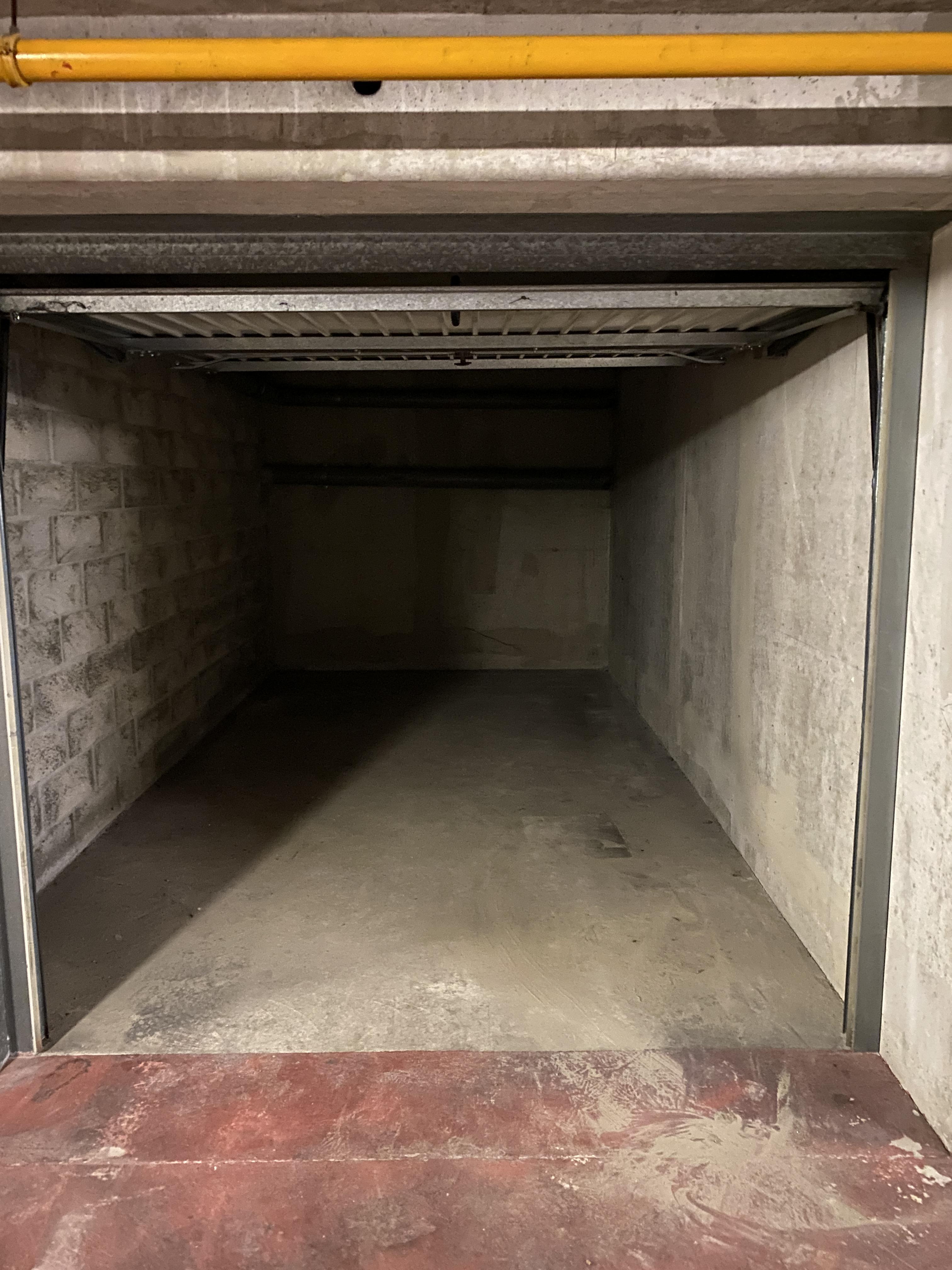 à louer garage en sous sol