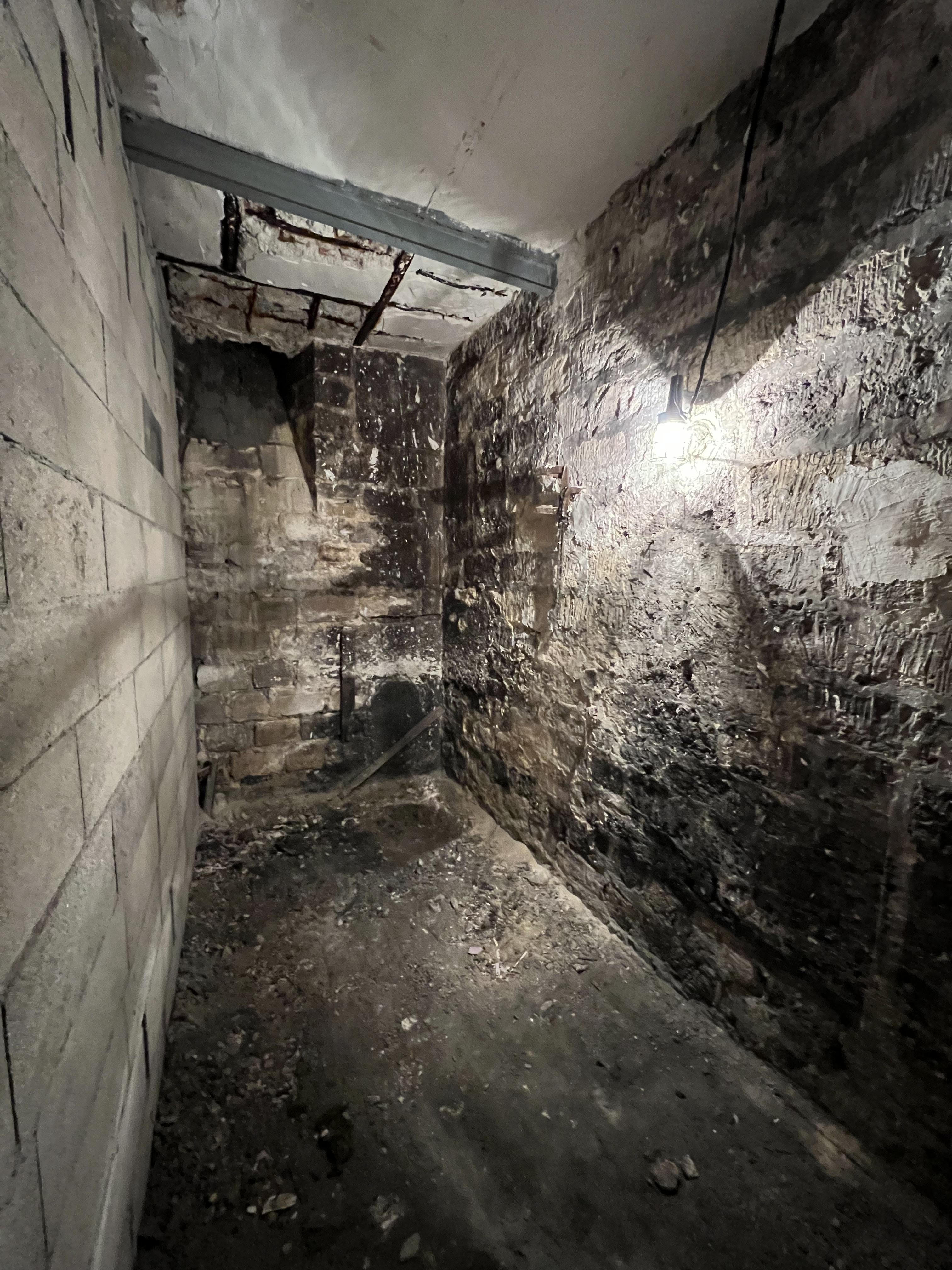 Cave sécurisée - 5m² avec belle hauteur sous