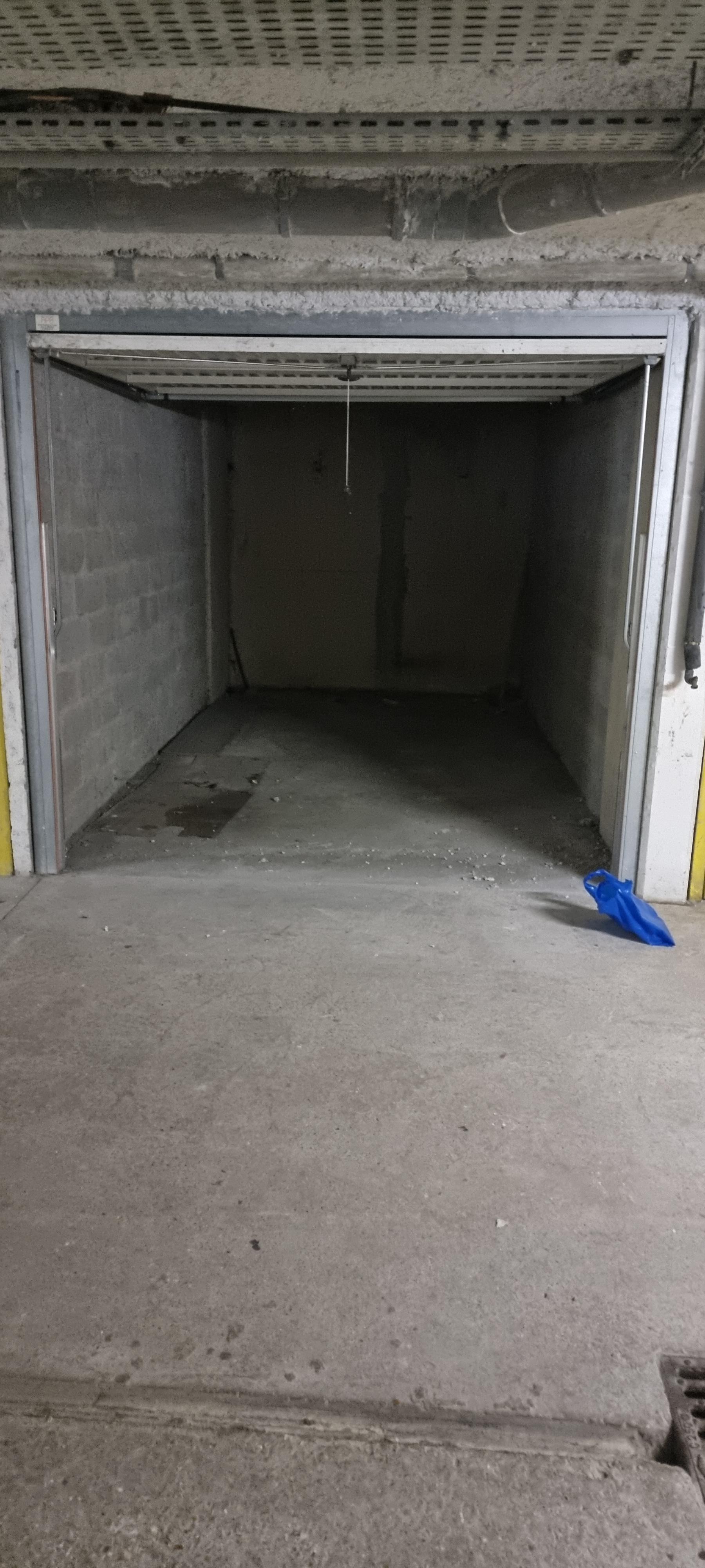 À louer garage fermé - Guyancourt