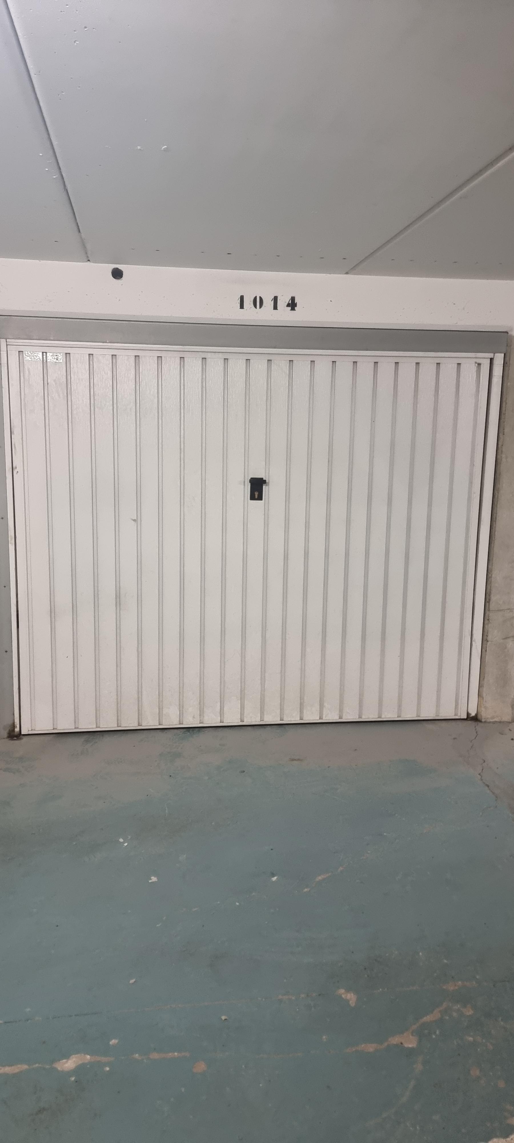 En location garage fermé / Saint Germain en