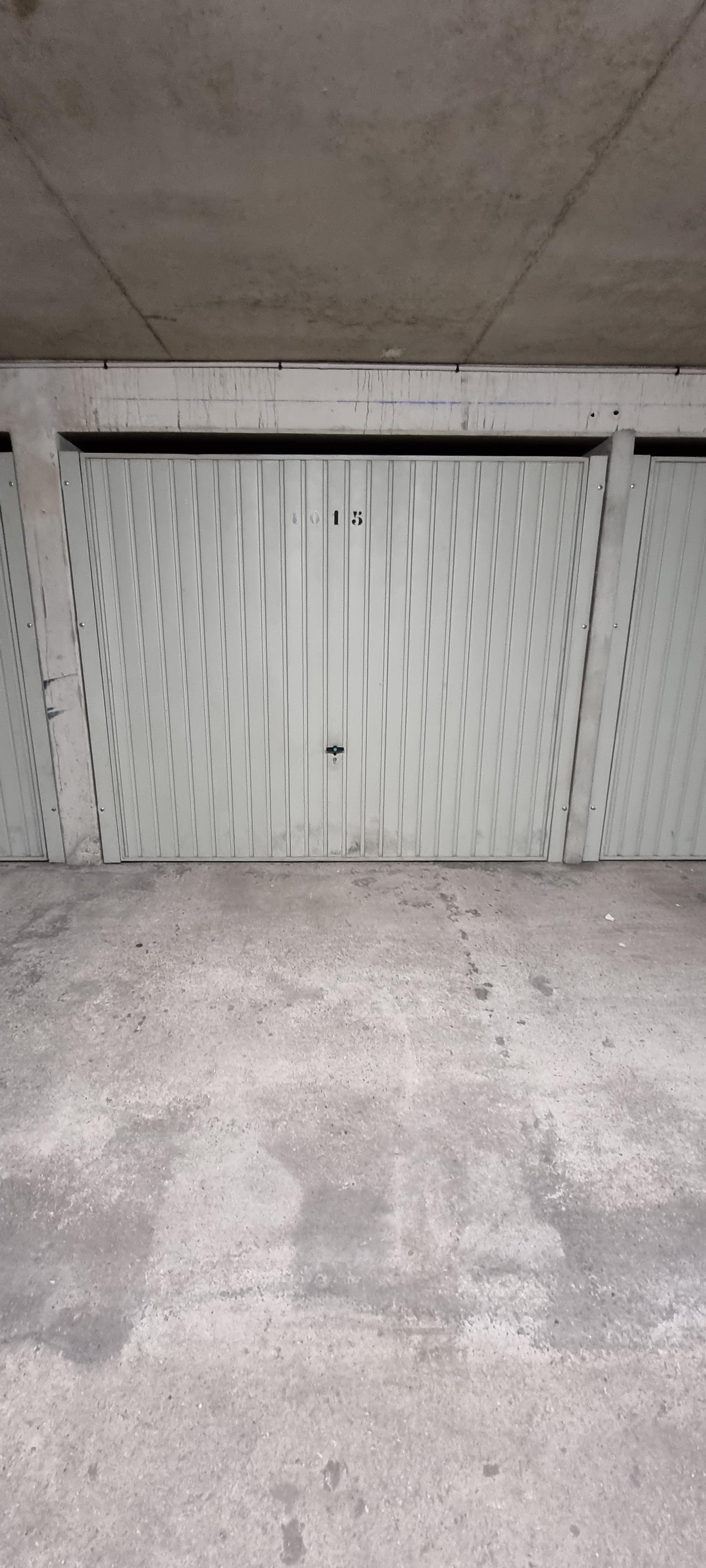 Loue Garage fermé - Vésinet