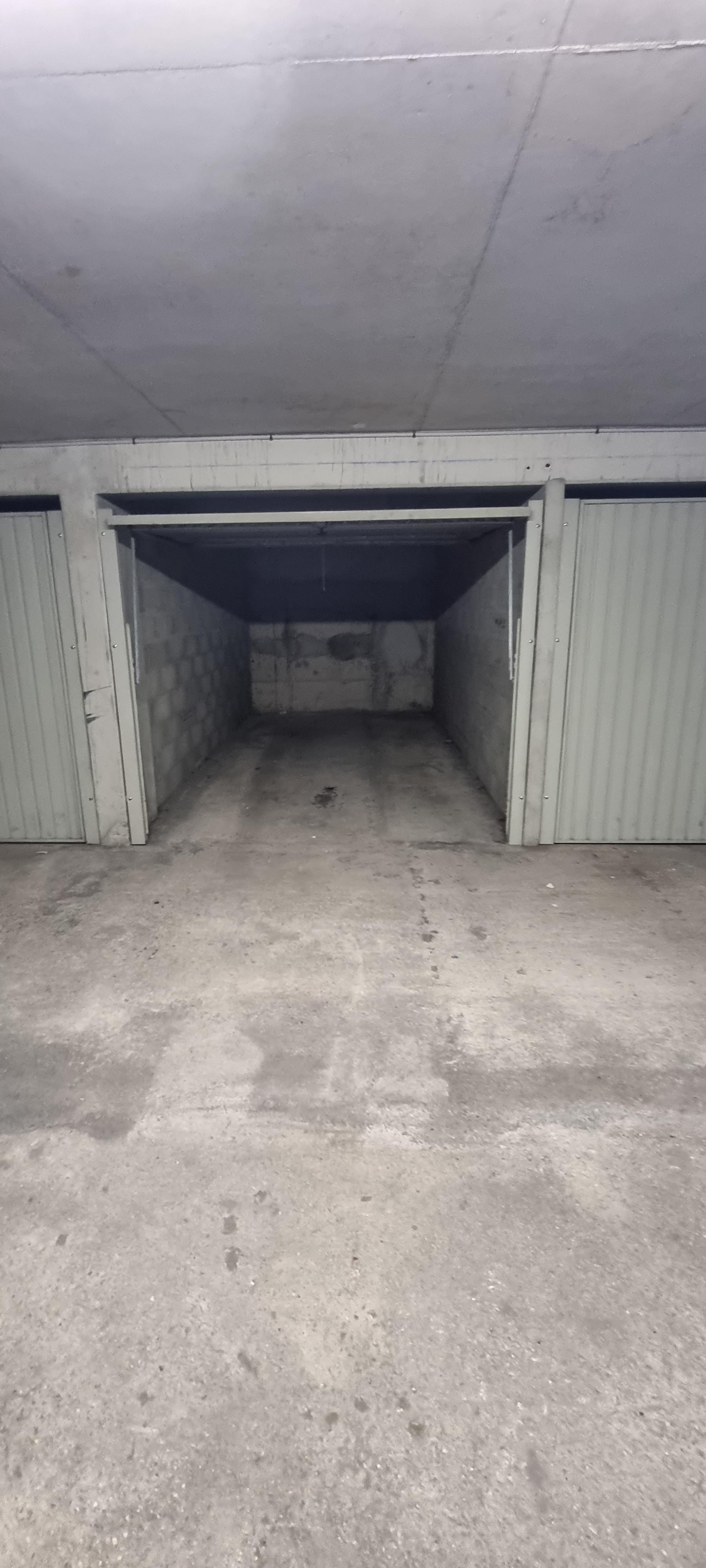 Loue Garage fermé - Vésinet