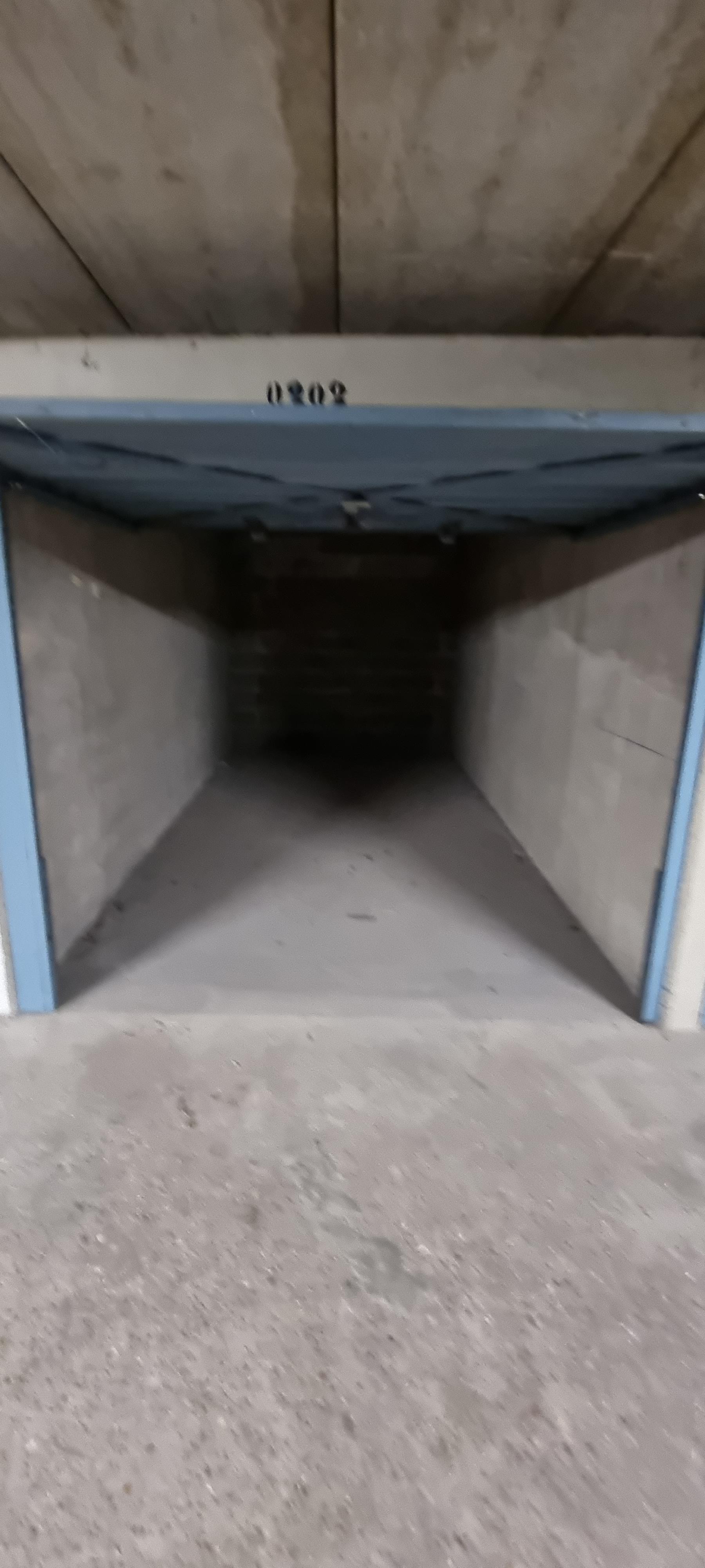 Box - parking - 12m²