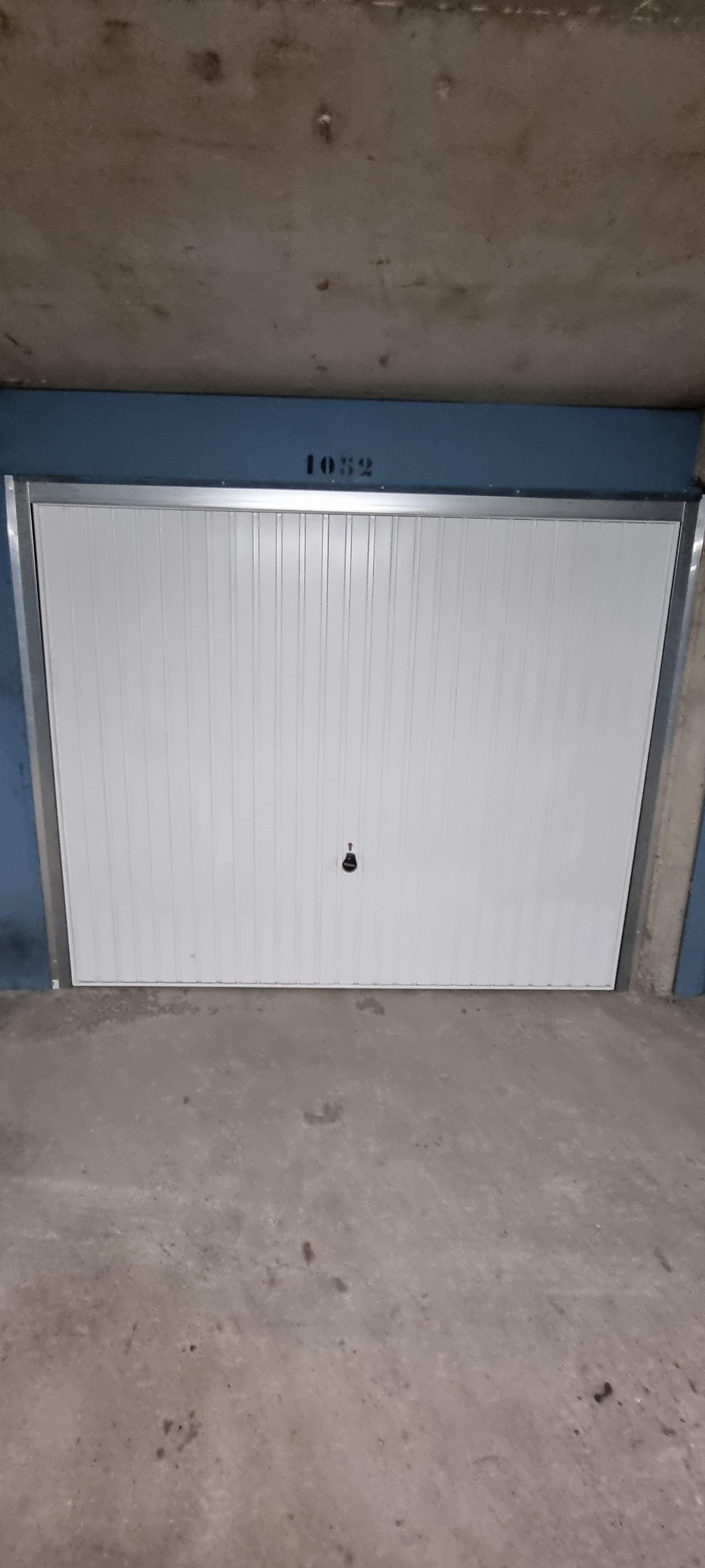 Location - garage fermé - 15m²