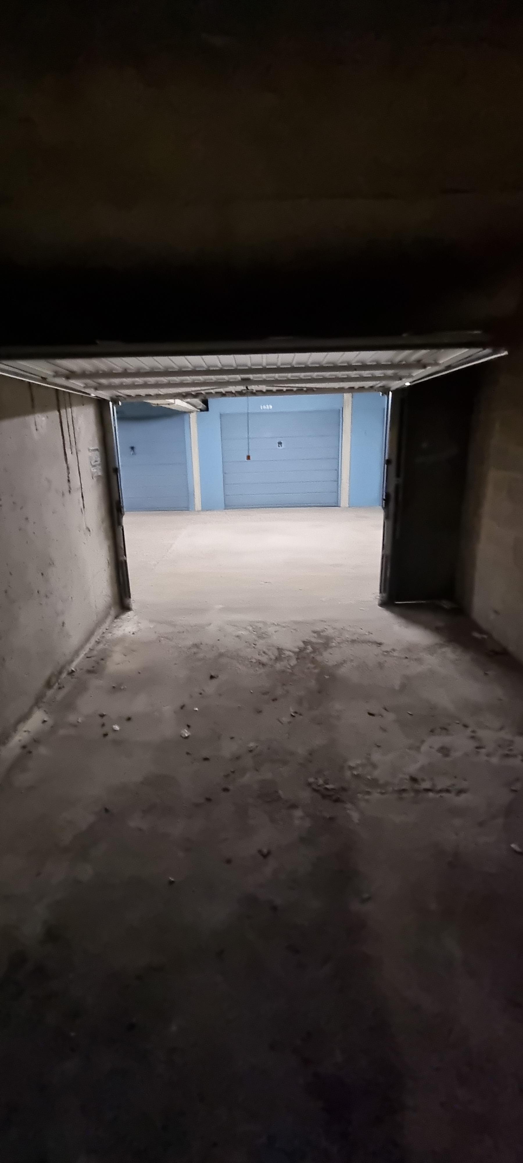Location - garage fermé - 15m²