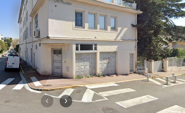 Garage fermé à louer à Antibes