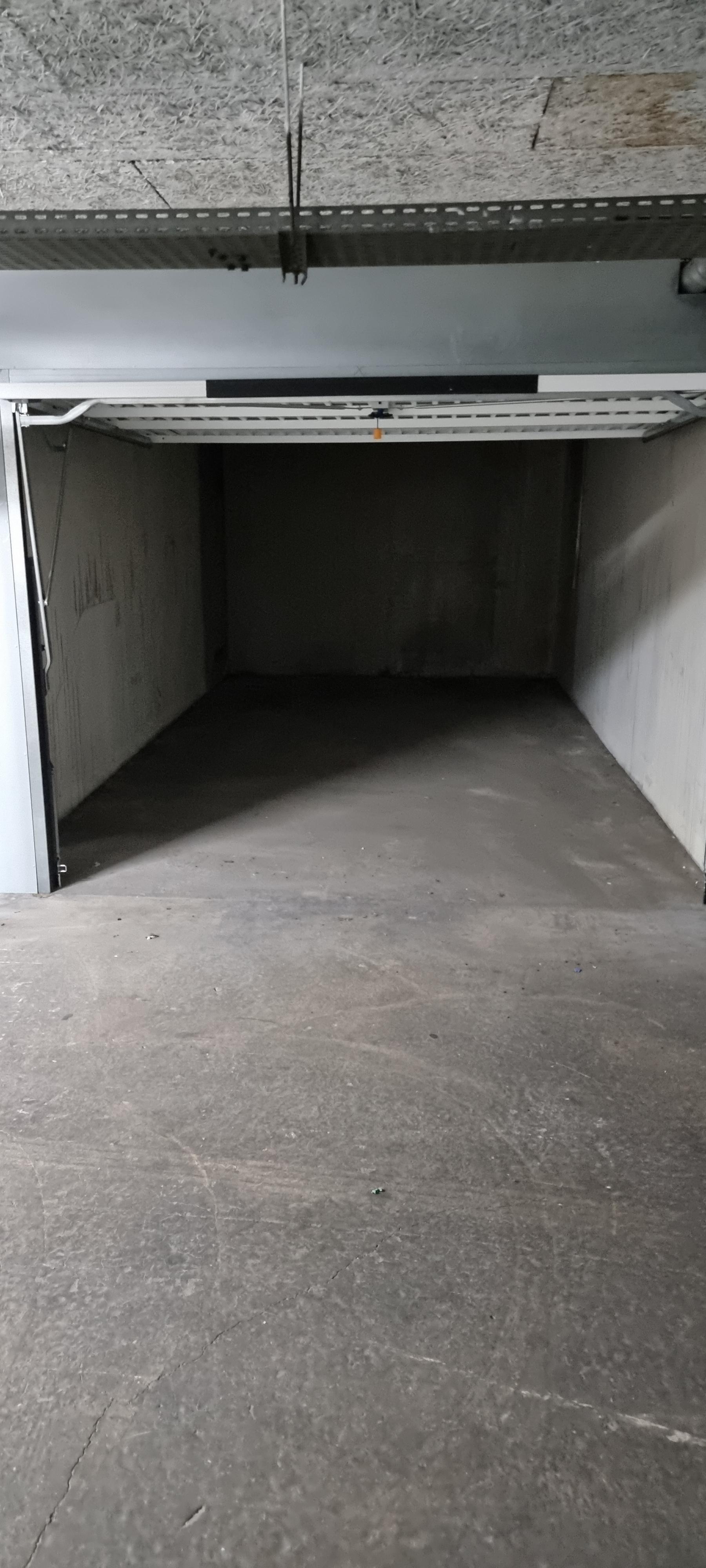Garage fermé - location - Cormeilles-en-Parisis