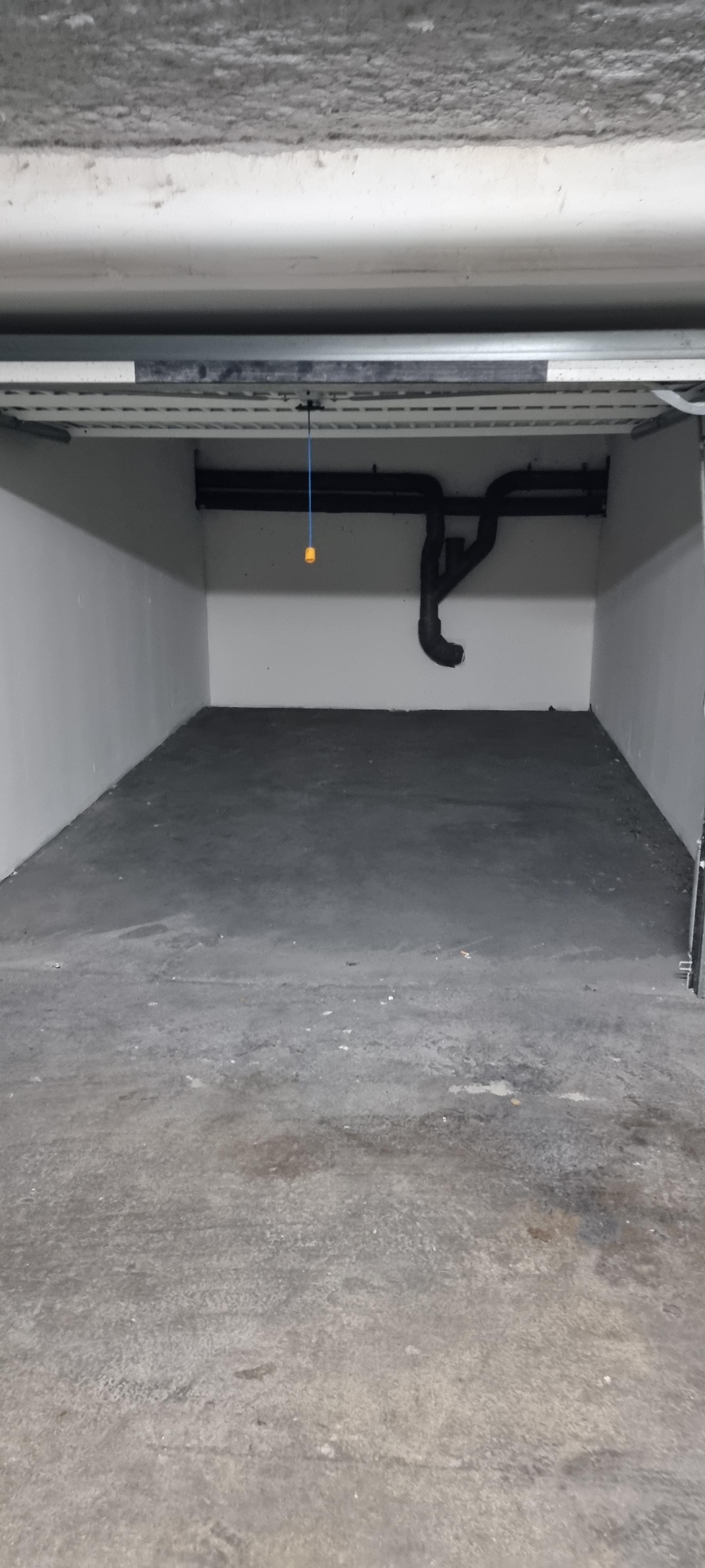 En location garage fermé - Cormeilles-en-Parisis