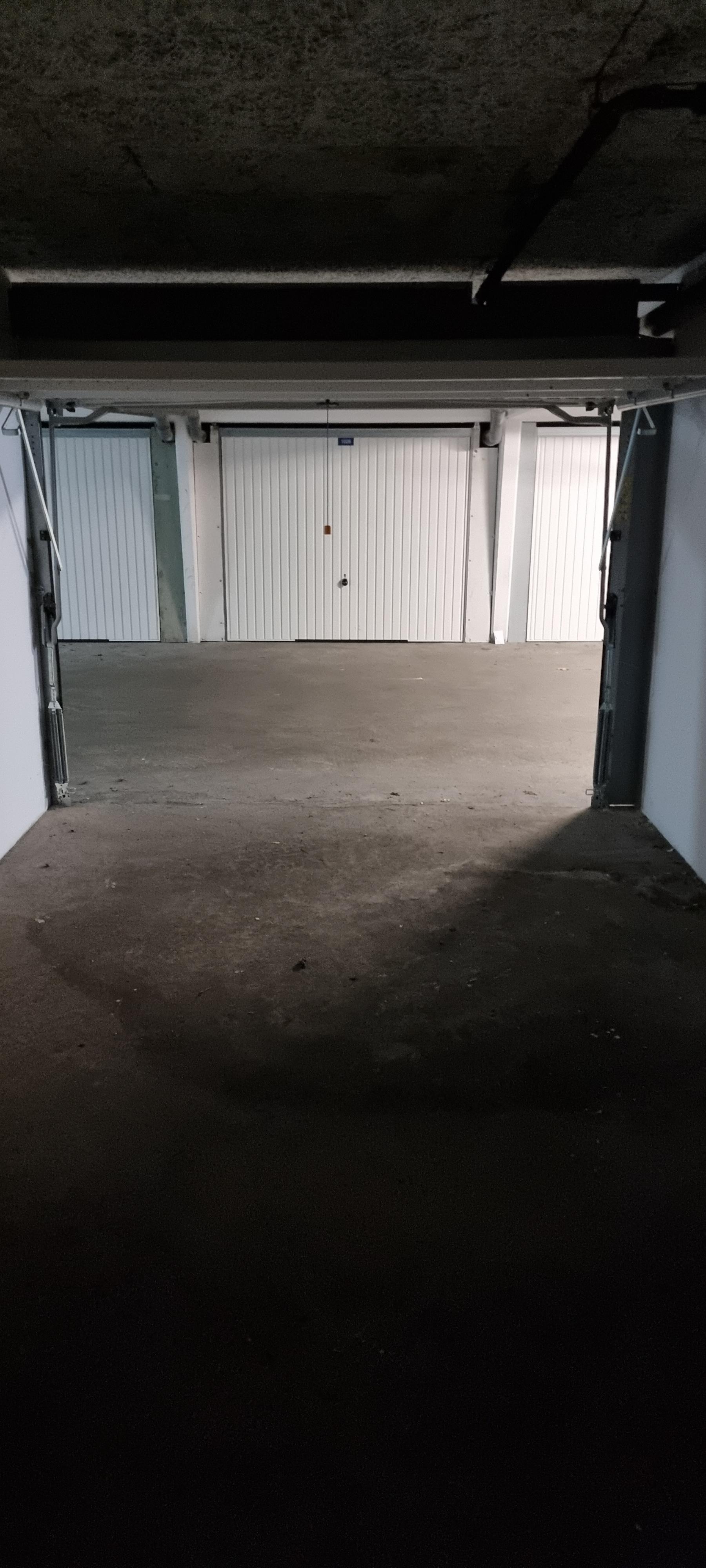 À louer - garage fermé