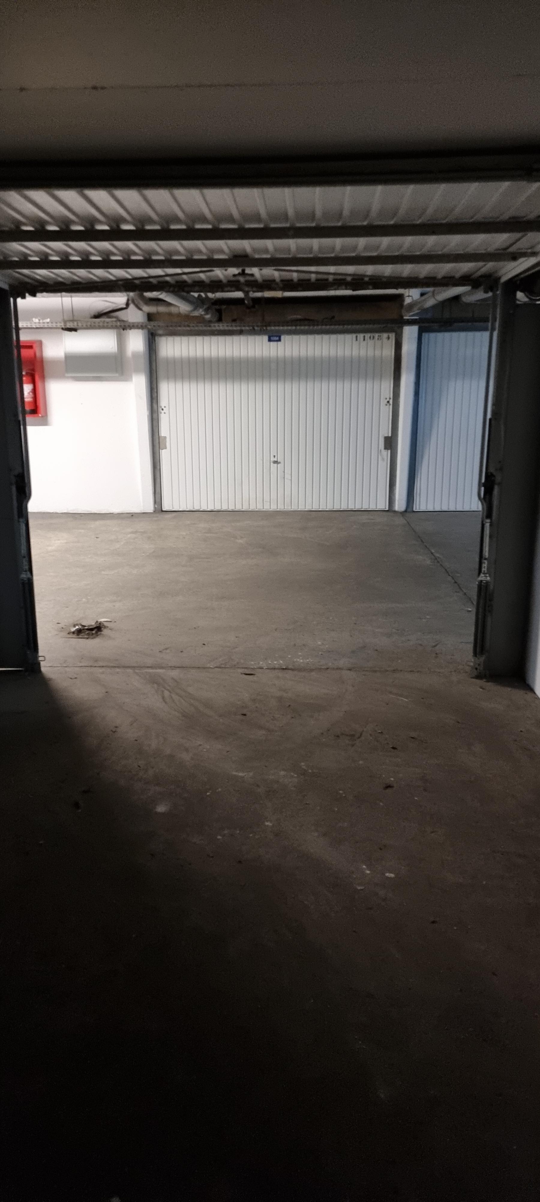 Box - parking - 13m²