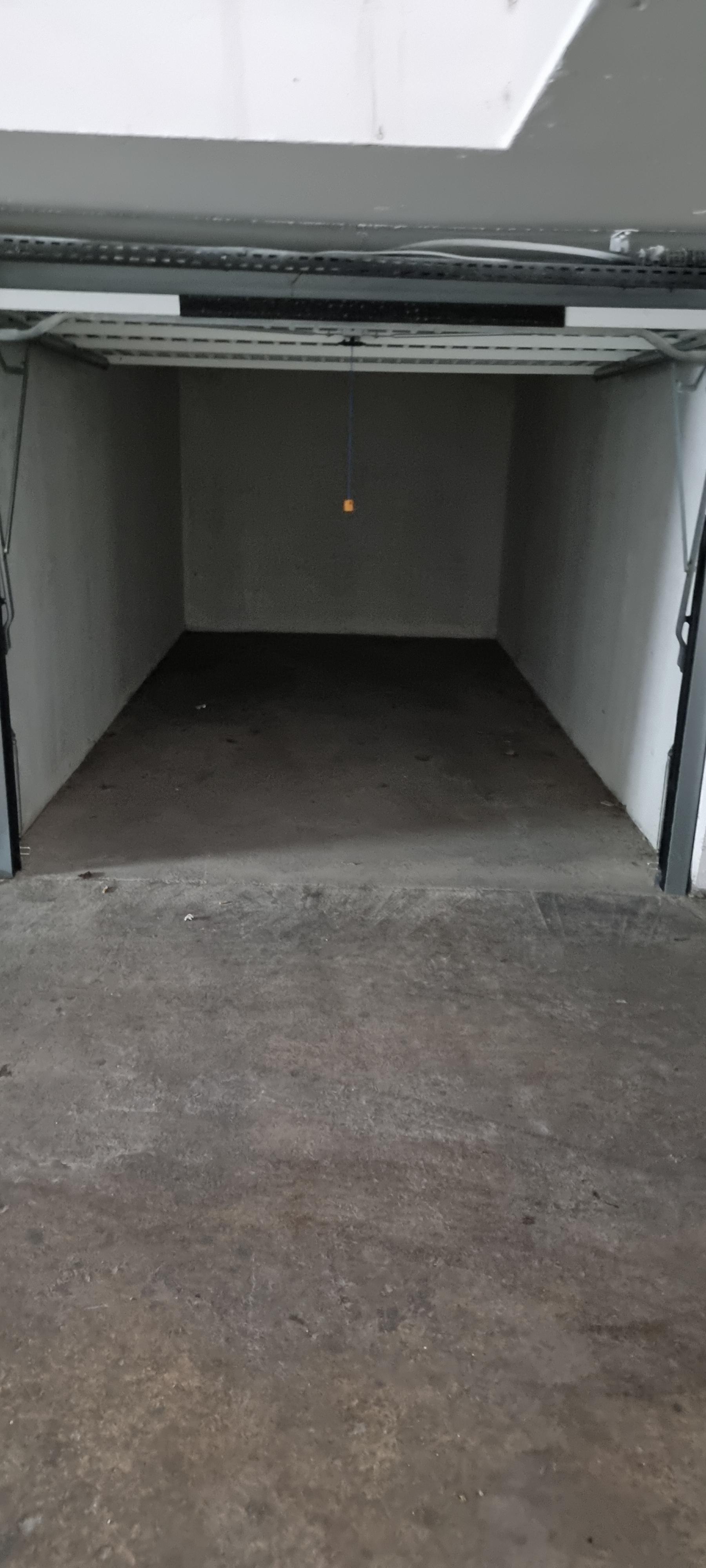 Box privé en location - 12m² - Cormeilles-en-Parisis