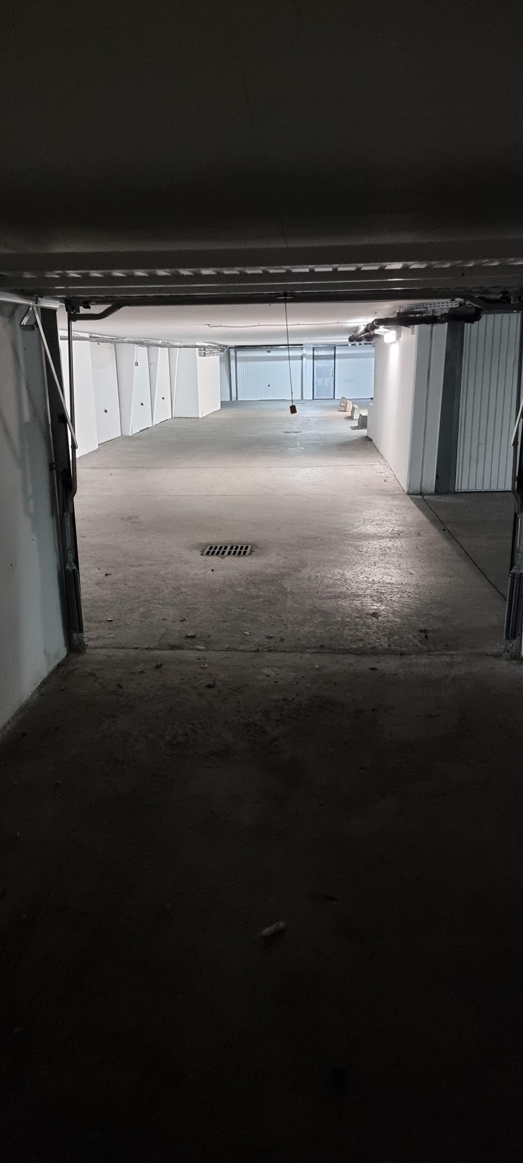 Garage fermé en location - Cormeilles-en-Parisis