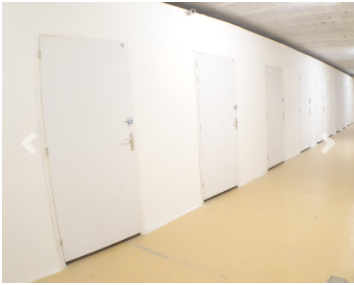 Box/ Garde meuble/moto de 3m² - centre