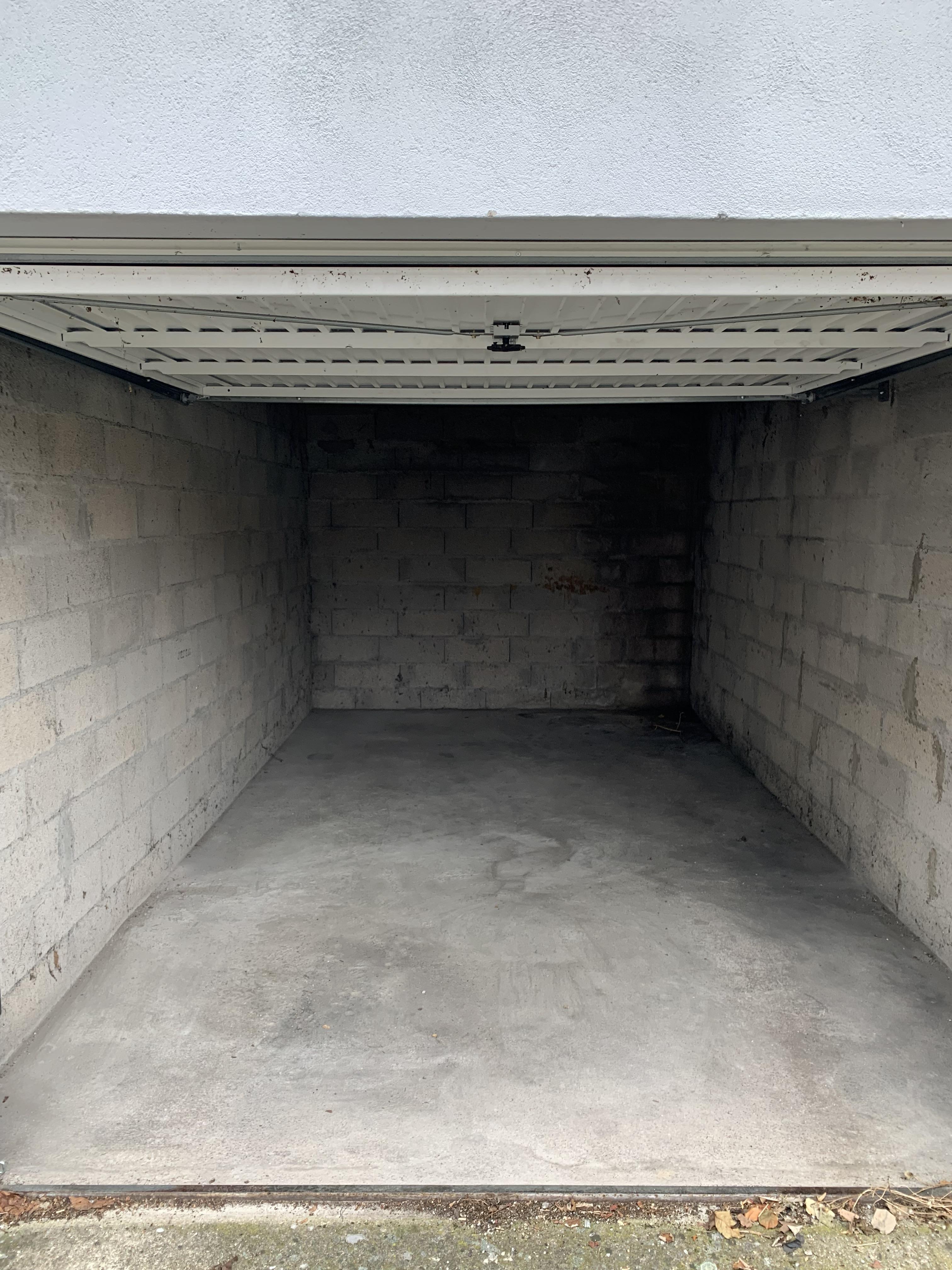 Box de stockage sécurisé 14m²