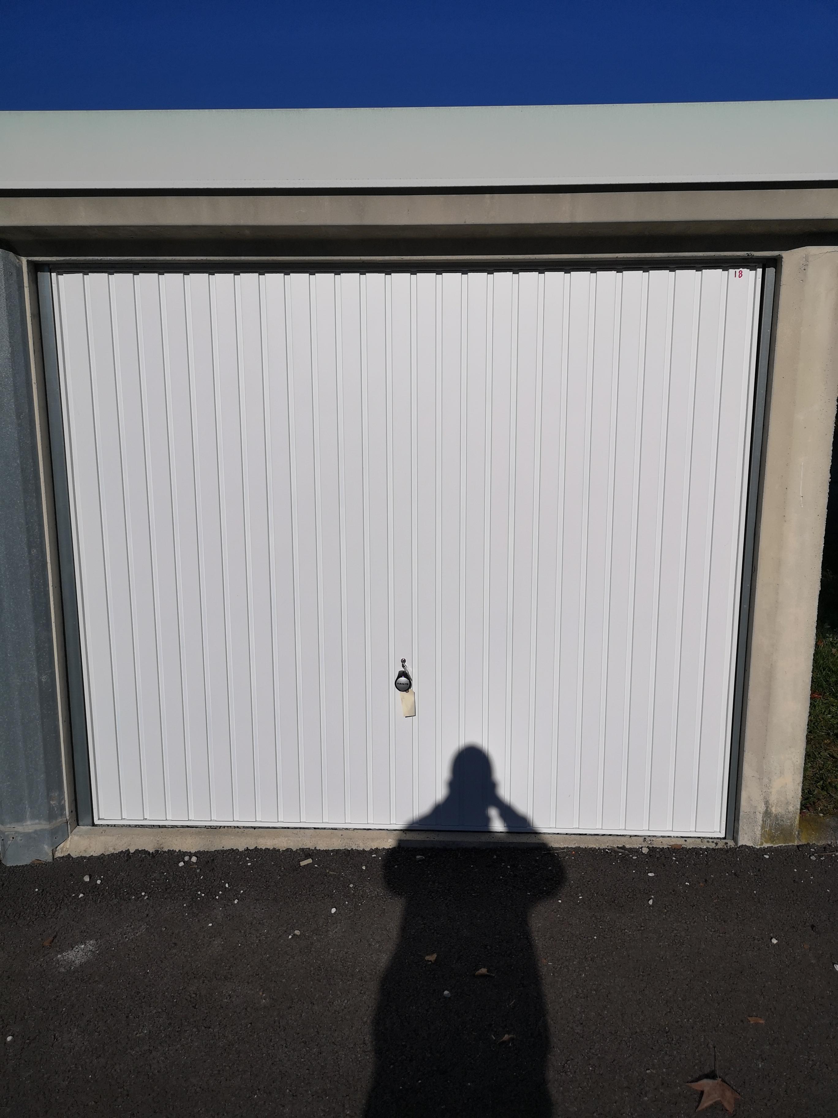 Garage fermé - Box - 13m²