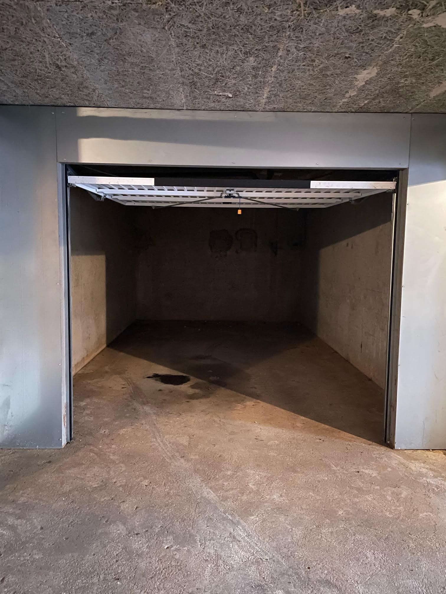 Box / garage / 23m² / Feuquières
