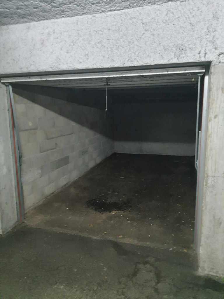 Garage fermé - Parking - Besançon