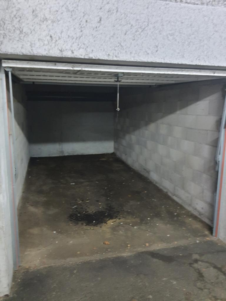 Box / Parking / 12m² / Besançon