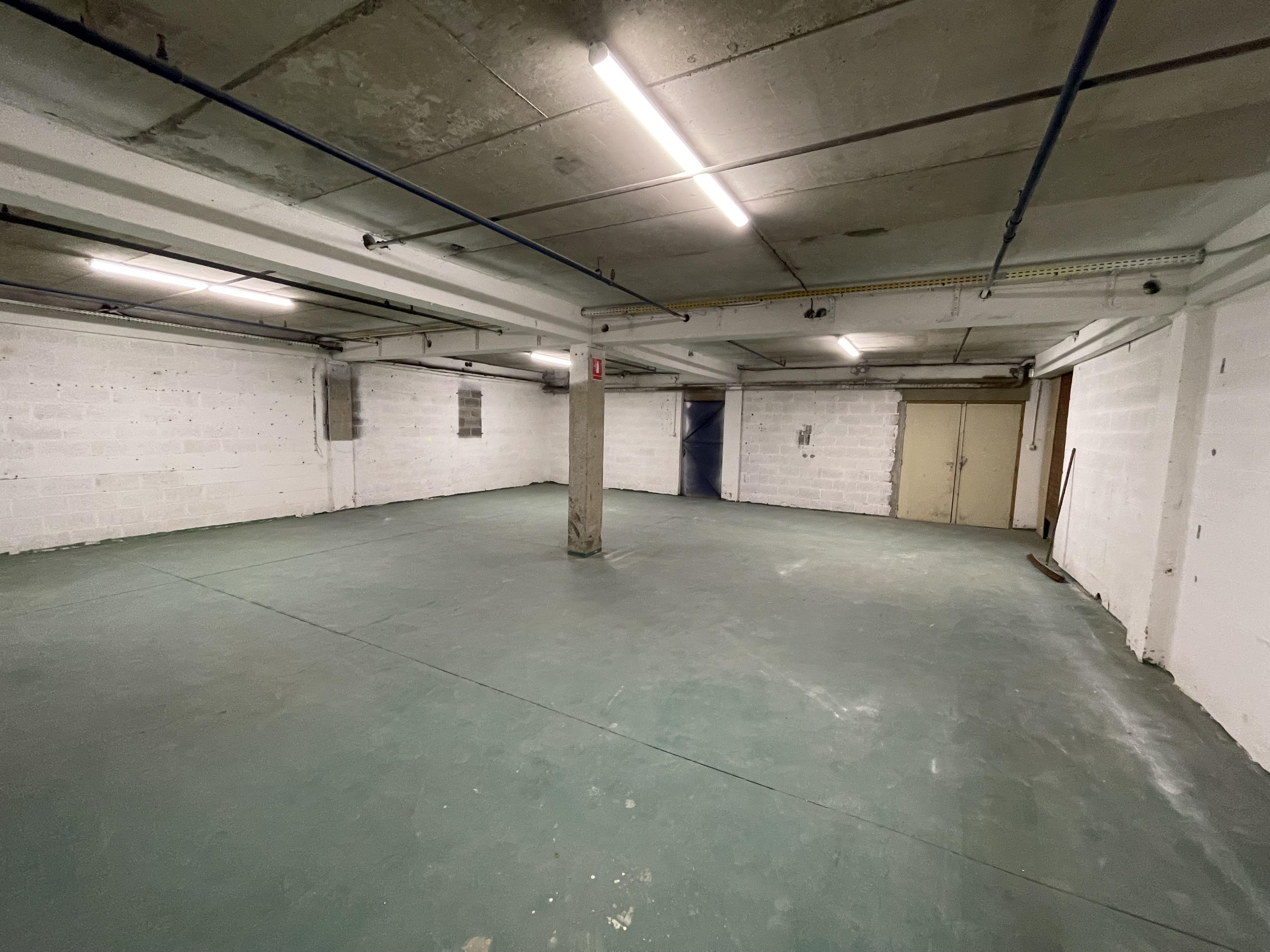 Box de stockage - 108m2 - Tourcoing
